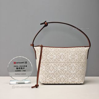 （分類：）位於 。 由 loewe-celine 提交（商品編號 1417923334，圖片 1）。簡介： 。