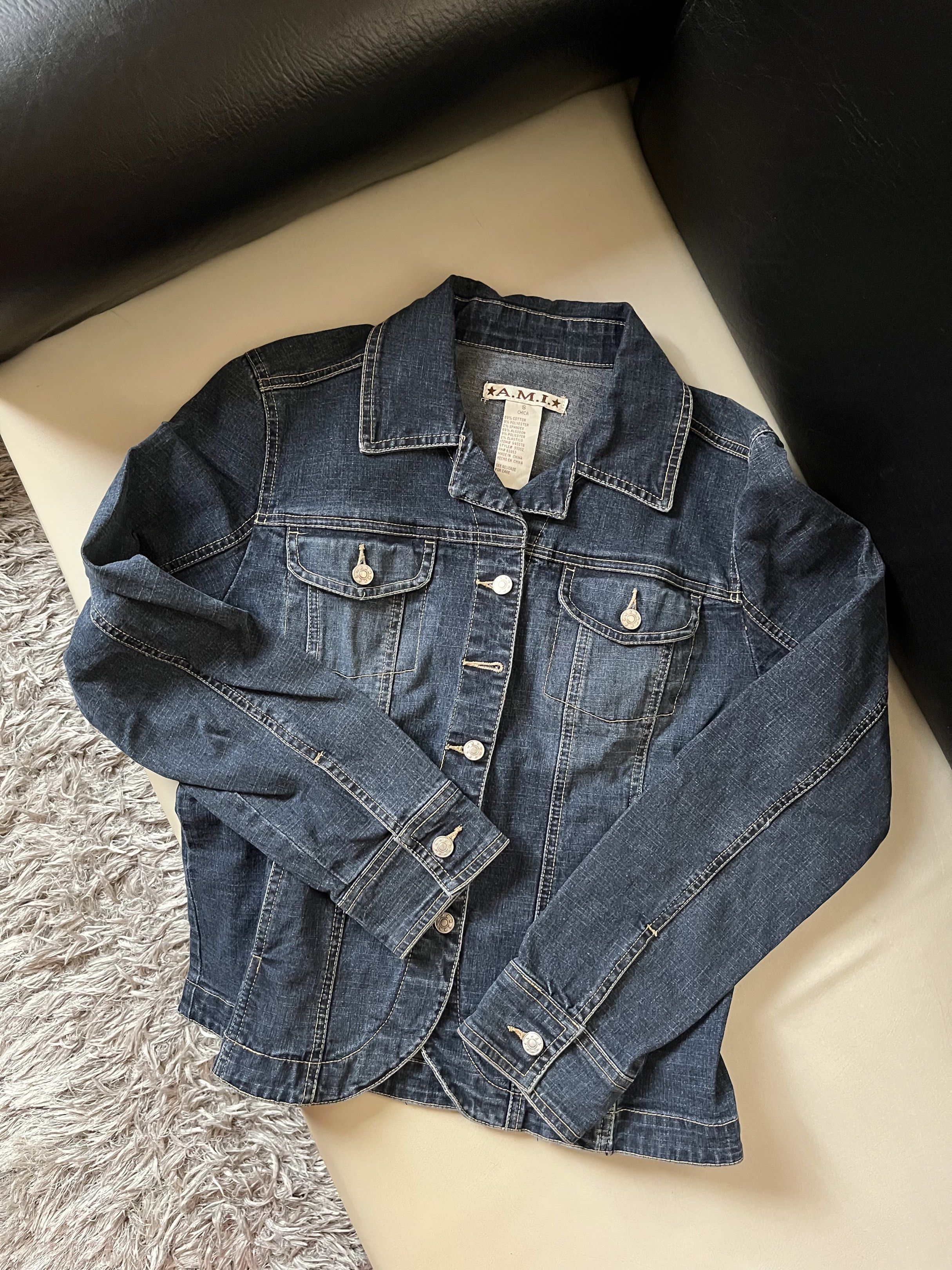 ami denim jacket (Category: Coats, Jackets and Outerwear) located in Cainta. Submitted by comethruuu (Listing ID 1417844340, Image 1). Description: cute details at the bottom love the shade of denim.