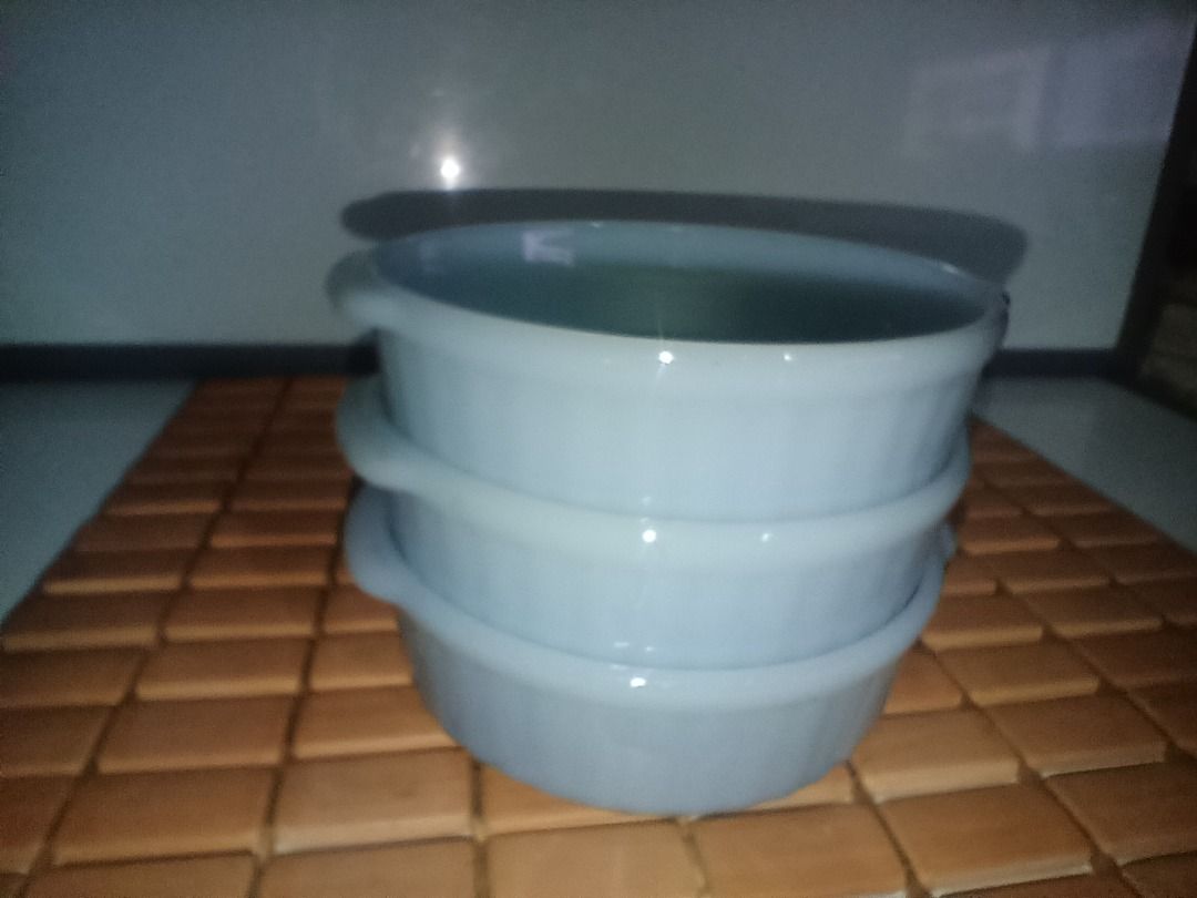 Arcopal Mister Donut Blue Baking Dishes (Category: Bakeware) located in Munoz. Submitted by larryc1212 (Listing ID 1417978337, Image 2). Description: - Arcopal baking dish set - Light blue color - Round shape with handles - Made in France - Perfect for baking and serving - Includes multiple dishes - Approximately 6 inches diameter and 1.7 inches deep Selling per piece at 199 each.