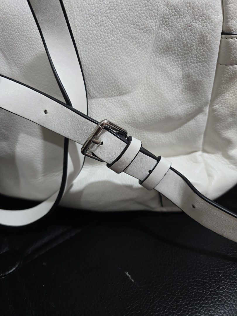 Backpack (Category: Backpacks) located in Rodriguez. Submitted by ejprelovedthings (Listing ID 1417974105, Image 3). Description: FOR SALE: • Brand: Parfois • Color: White & Black • P150.00 Still in good conditions. 📍Burgos, Rodriguez, Rizal 🚚 Pick up or delivery.