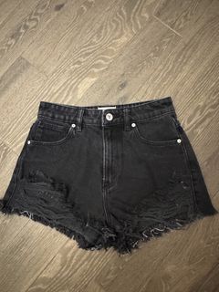 (Category: ) located in . Submitted by krispykremeee (Listing ID 1417929411, Image 1). Description: .