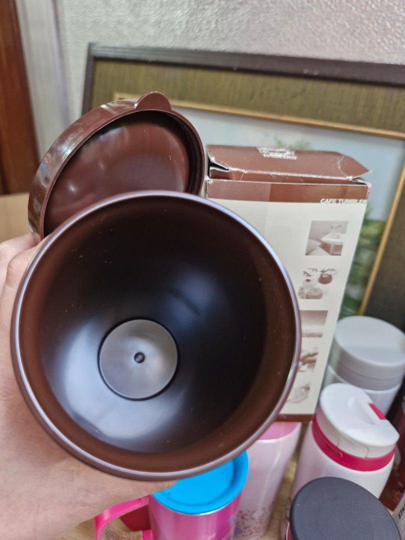 Brandnew Plastic Tumbler (Category: Everything Else Others) located in Pasig City. Submitted by ellievt (Listing ID 1417923233, Image 3). Description: Brandnew Plastic Tumbler From Japan With Box.