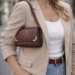 (Category: ) located in . Submitted by shopaholic_gurl (Listing ID 1417969585, Image 1). Description: .