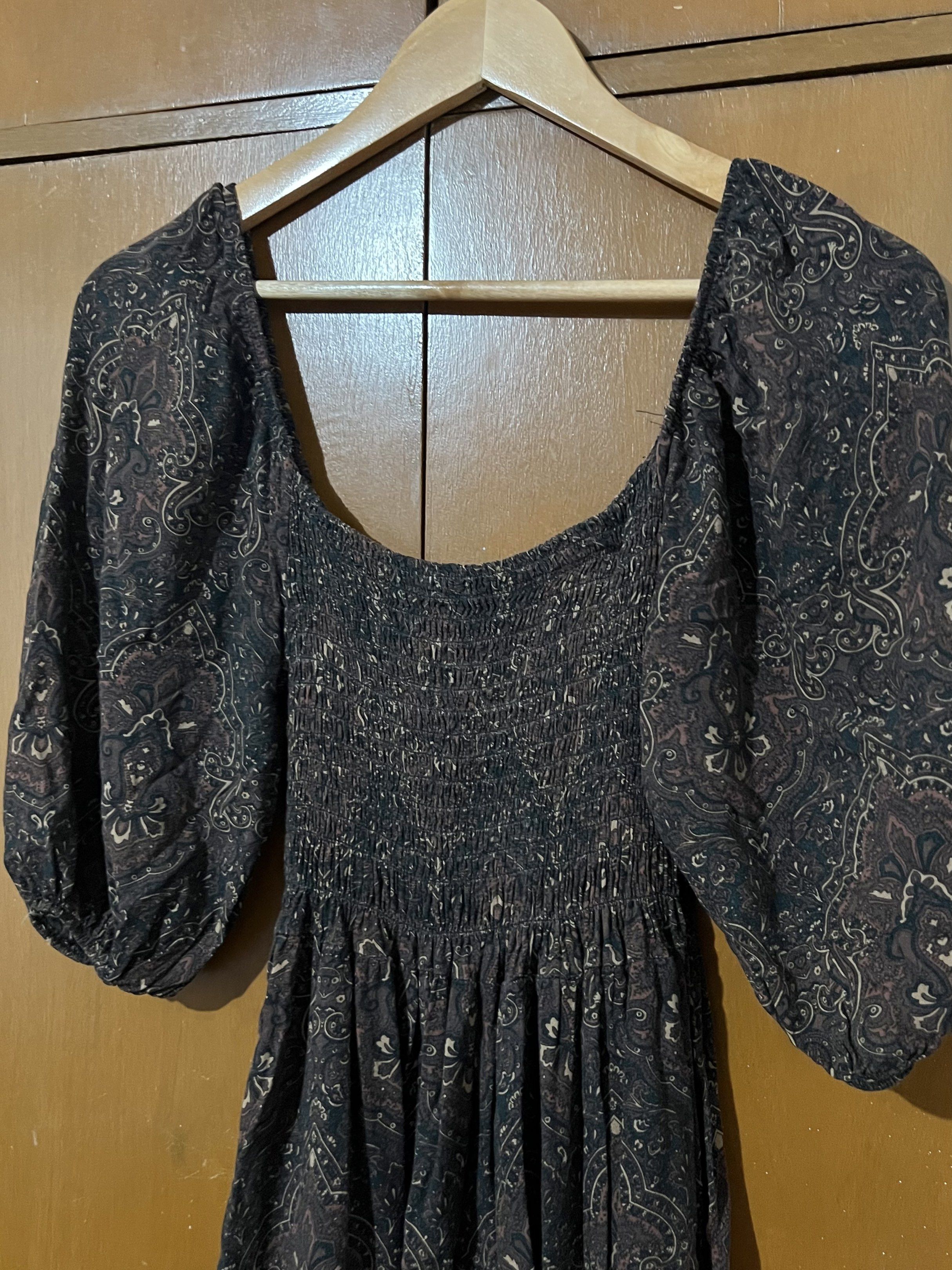 Brown Smock Dress (Category: Dresses) located in Manila. Submitted by quaaaint (Listing ID 1417930635, Image 2). Description: .