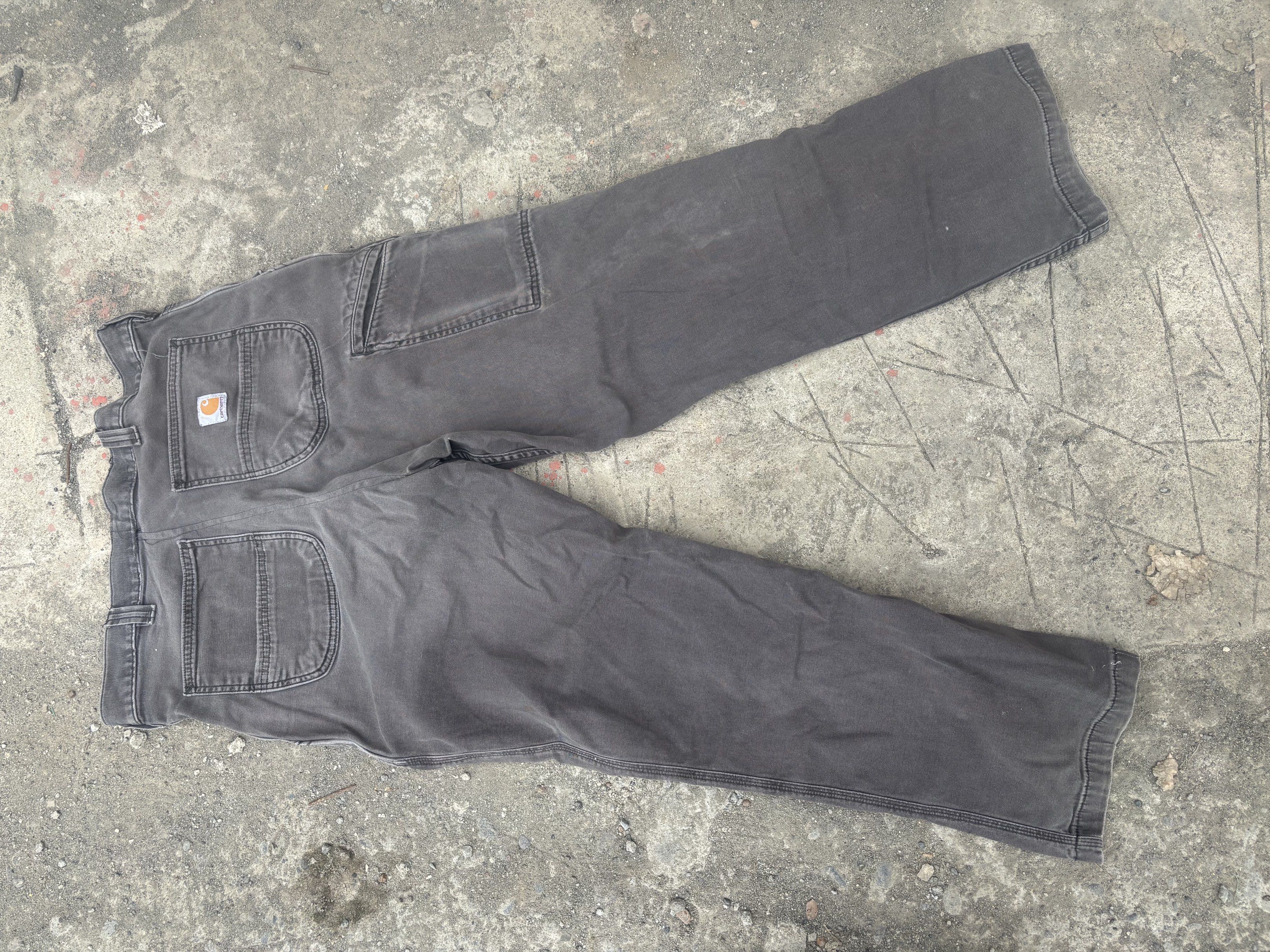 Carhartt aspack nego price (Category: Jeans) located in Davao. Submitted by striftezy (Listing ID 1418005463, Image 2). Description: Gray -34 waist Black -36waist -single knee only - no tags but authentic/legit guaranteed as seen on button rivet’s back Check bio for policy.