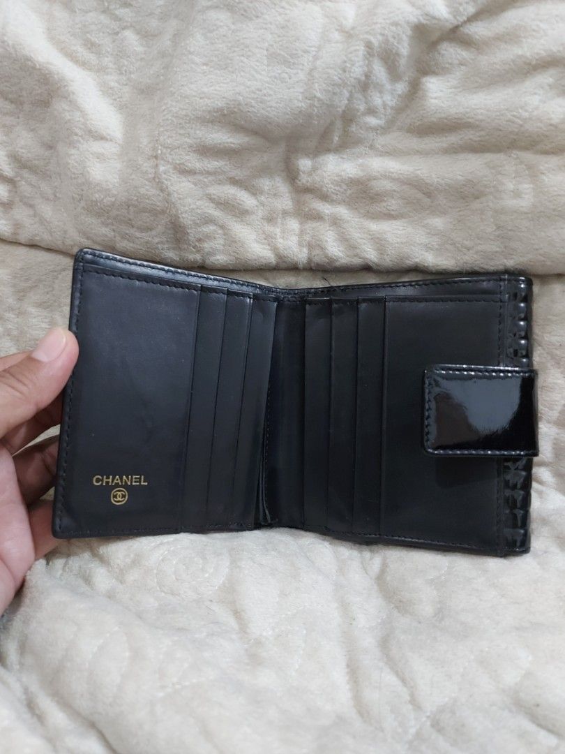 CHANEL SMALL WALLET (Category: Luxury Bags & Wallets) located in Tagum. Submitted by padaslydia82022 (Listing ID 1417945357, Image 3). Description: .