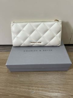 (Category: ) located in . Submitted by amberwardrobe (Listing ID 1417856709, Image 1). Description: .