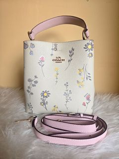(Kategori: ) berada di . Dikirim oleh eclairspreloved (ID iklan 1417841750, Gambar 1). Deskripsi: .