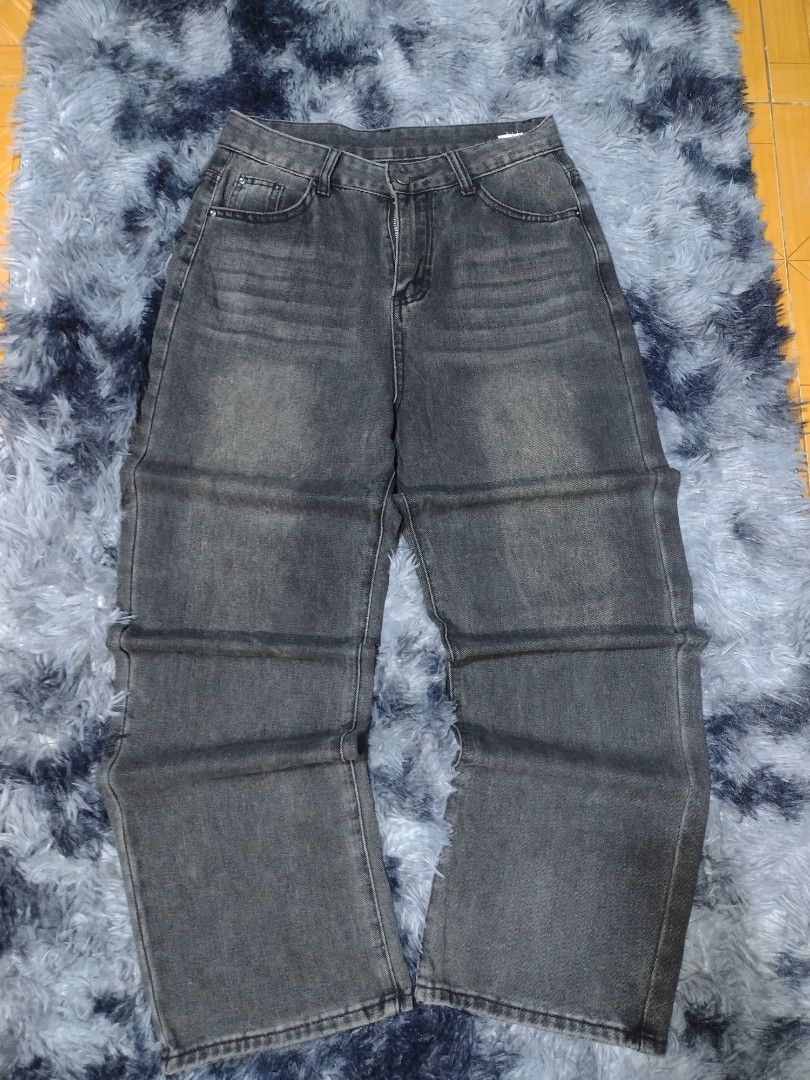 Dark Gray Baggy Pants (Category: Jeans) located in Quezon City. Submitted by keepthrift15 (Listing ID 1417846060, Image 2). Description: - Black denim jeans - Classic five-pocket design - Straight leg cut - Regular fit - Slightly faded look - Button and zipper closure.