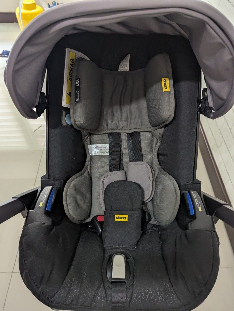 Doona stroller + car seat (Category: Strollers) located in Manila. Submitted by mbqueenofthestars (Listing ID 1418009744, Image 3). Description: lightly used doona stroller and carseat no damage includes rain cover and vehicle protector.
