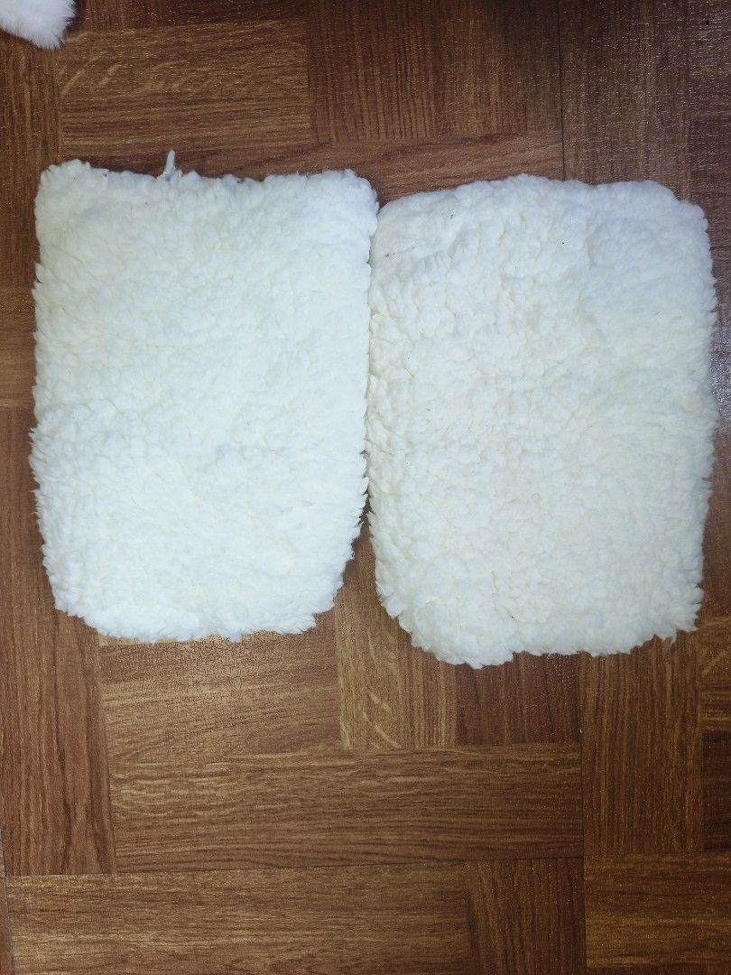 Furry Leg Warmers (Category: Boots) located in Manila. Submitted by pransmallows (Listing ID 1417922612, Image 2). Description: - Leg warmers add warmth and style - Ideal for cold weather ❄️🌸 used only once ❄️🌸 take 1 furry leg warmer for 100 pesos ❄️🌸 take 2 leg warmer for 180 pesos.