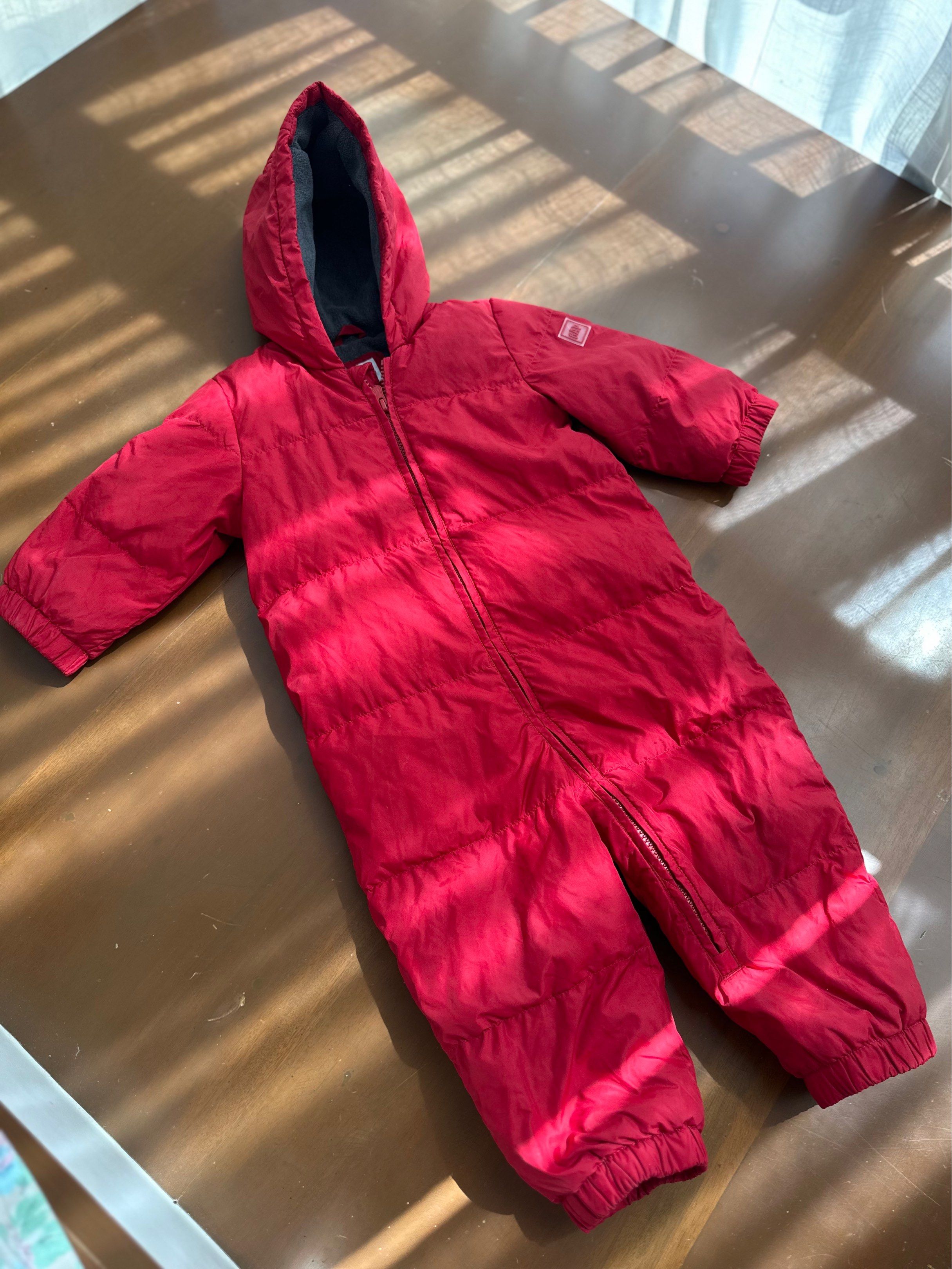 GAP PUFFER (Category: Babies & Kids Fashion) located in Bulacan. Submitted by declutteringm0m (Listing ID 1418011263, Image 1). Description: 18-24 months I have when worn photo pm lang po .