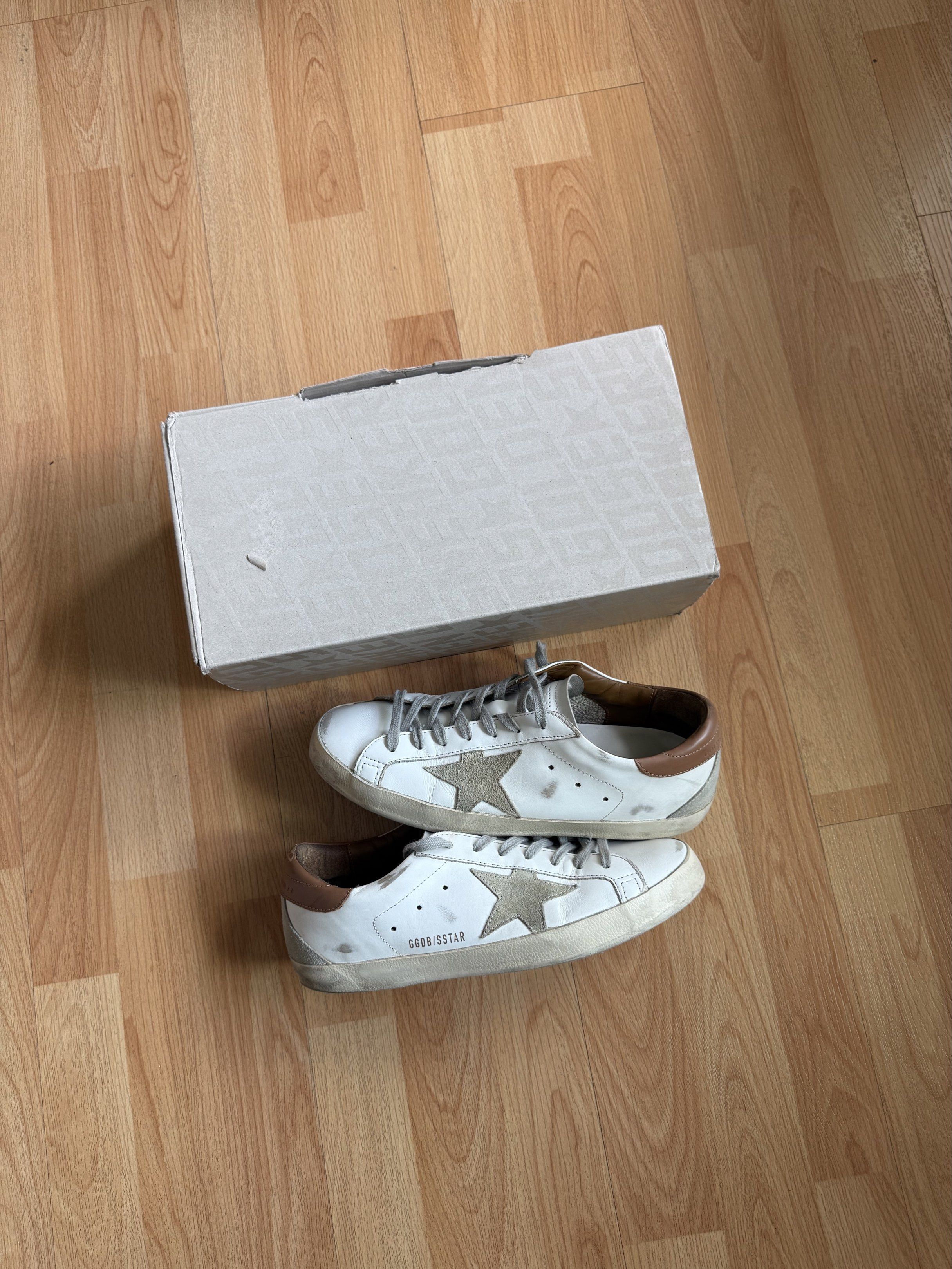 Golden Goose Superstar Brown Tab Size 41eu (Category: Sneakers) located in Quezon City. Submitted by declutterwithmeee02 (Listing ID 1415966912, Image 1). Description: Golden Goose Superstar Brown Tab Size 41eu Used 9/10 With Box, Dustbag, Passport SRP: 35K.
