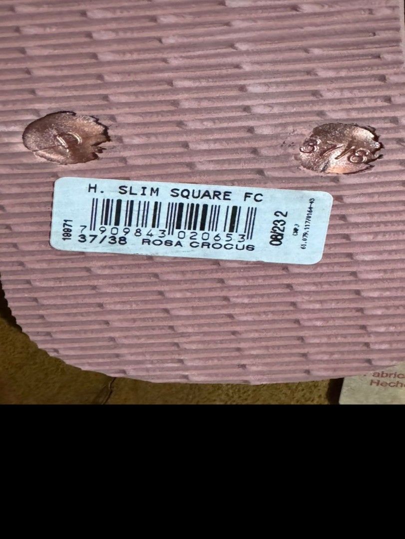 Havaianas Slim Square Crocus Rose Flip-flops (Category: Slippers and slides) located in Batangas. Submitted by samcali (Listing ID 1417922898, Image 3). Description: - Authentic Havaianas Slim Square flip-flops - Color: Crocus Rose - Size: 37/38 - Features: Pink sole, rose gold straps - Made in Brazil - Includes original tag with barcode - Perfect for everyday wear or beach trips.