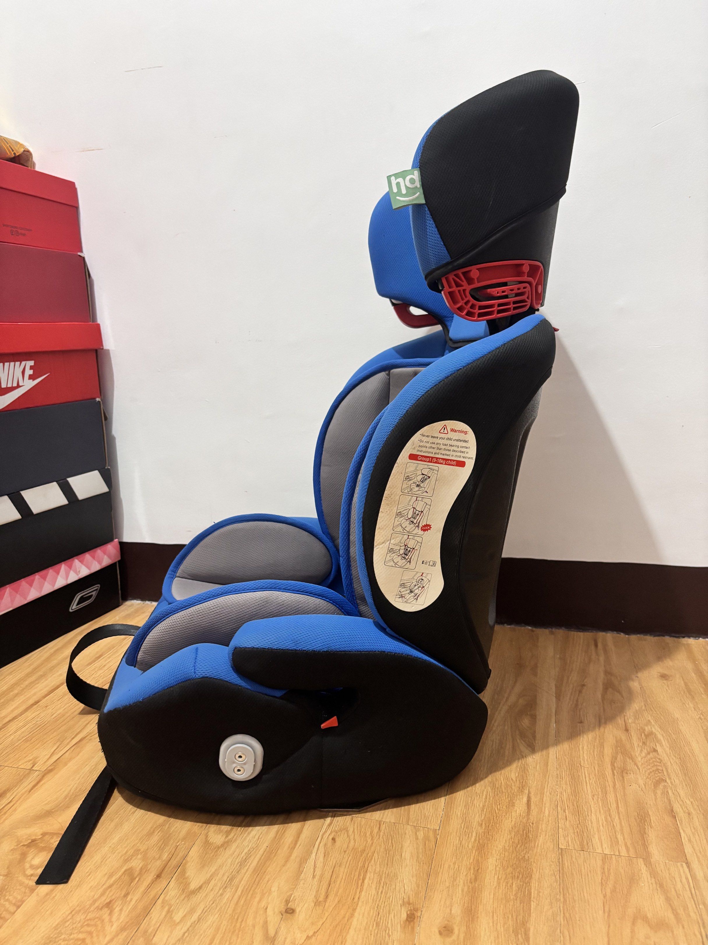 hd carseat (Category: Car Seats) located in Valenzuela. Submitted by cmdgbaby (Listing ID 1417845956, Image 2). Description: HD Car Seat (Car Seat + Booster in One) 🚗👶 • Suitable from 9–36 kgs • Car seat and booster in one • Still in good, usable condition • Just needs cleaning .
