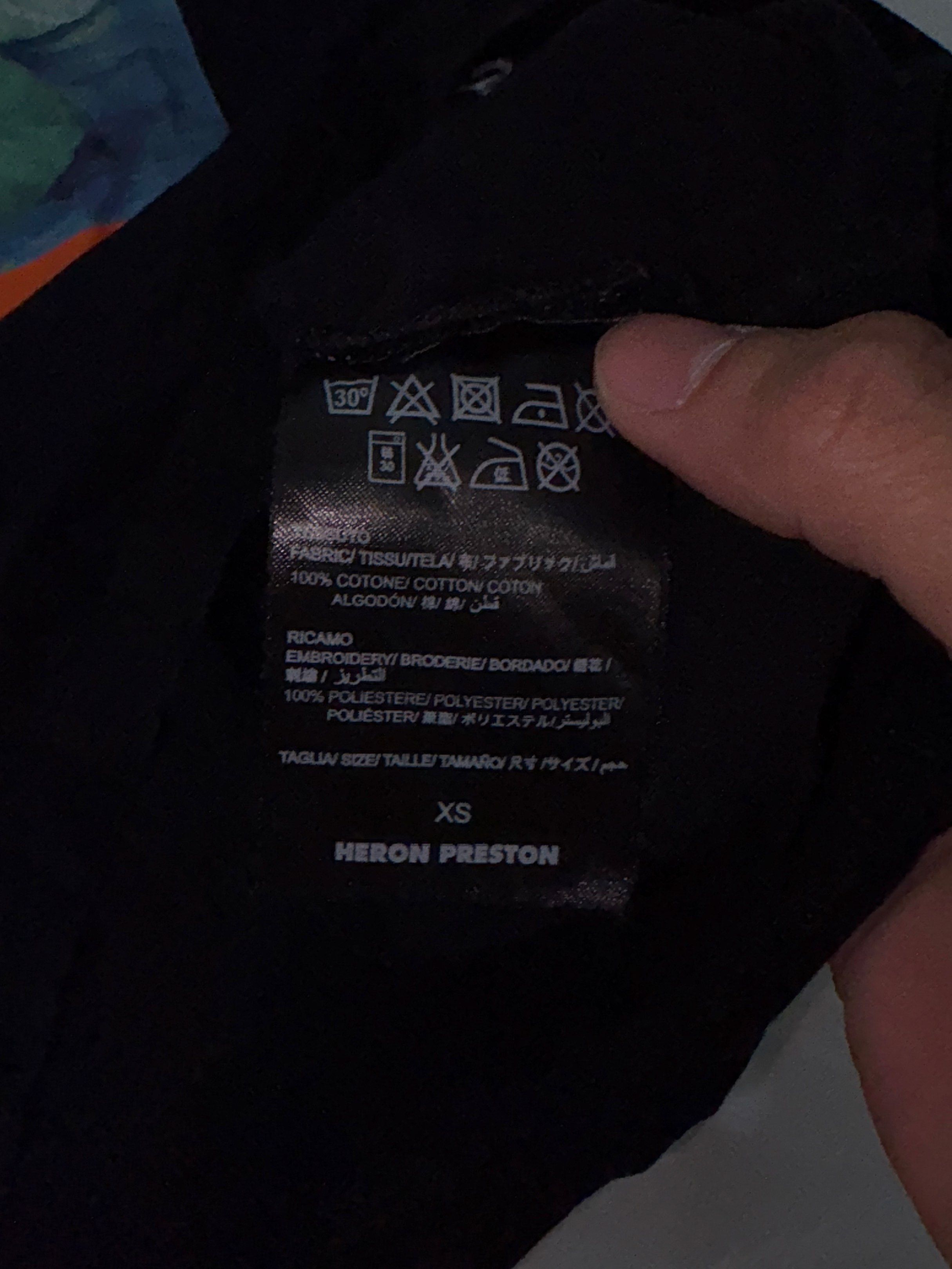 Heron Preston Heron Graphic Tee XS (Category: Tshirts & Polo Shirts ) located in Taguig. Submitted by homieplugph (Listing ID 1417994739, Image 3). Description: - Heron Preston t-shirt - Size: XS (Fits Medium baggy-large) - Features a graphic print on the front - Heron Preston logo on the back - Made of 100% cotton - Includes Heron Preston tag - Features the word "стиль" on the front - Authentic.