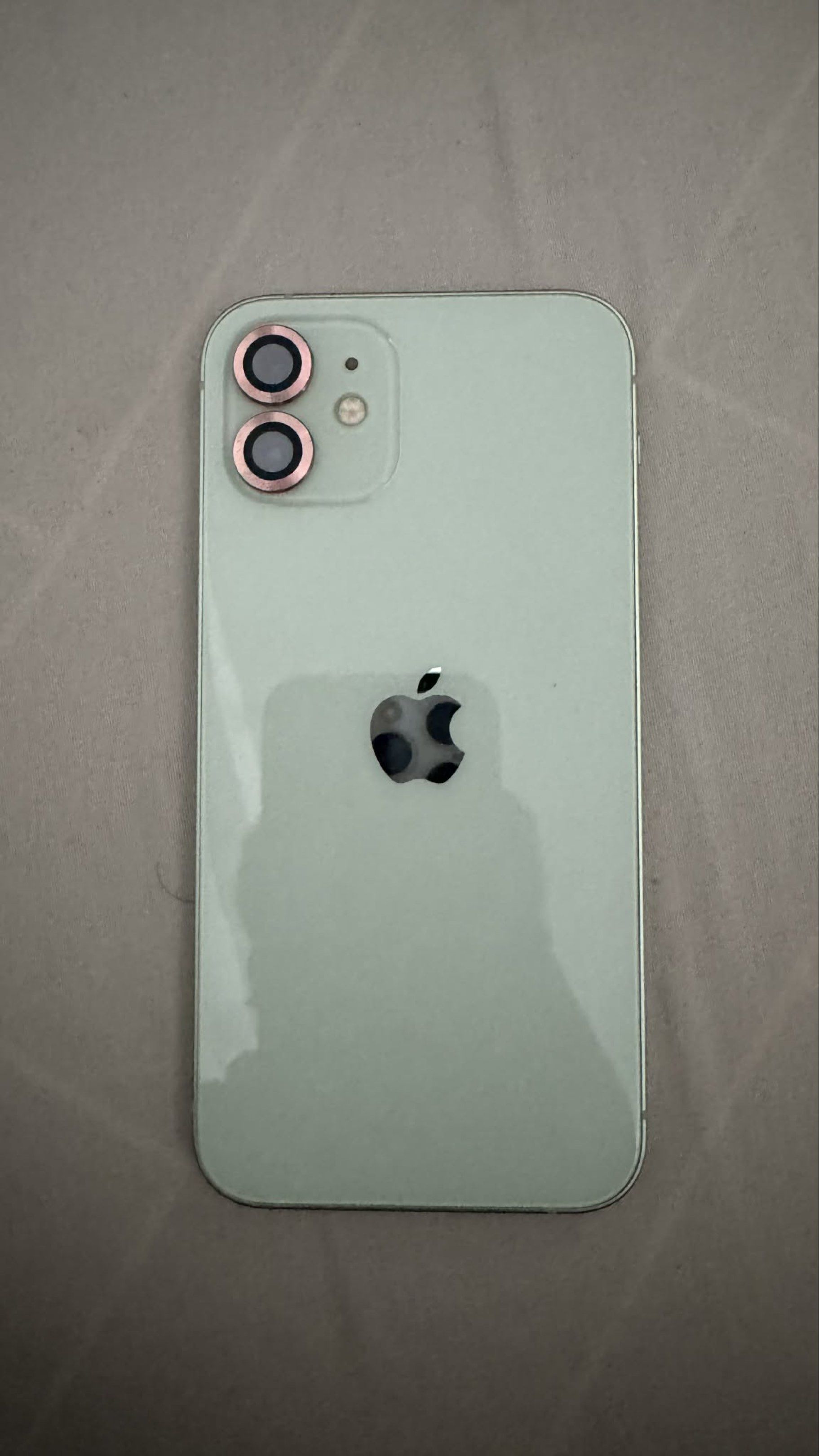 Iphone 12 (Category: iPhone 12 Series) located in Manila. Submitted by ferdinandl94365 (Listing ID 1417939098, Image 3). Description: Phone only No history of repair 128gb.