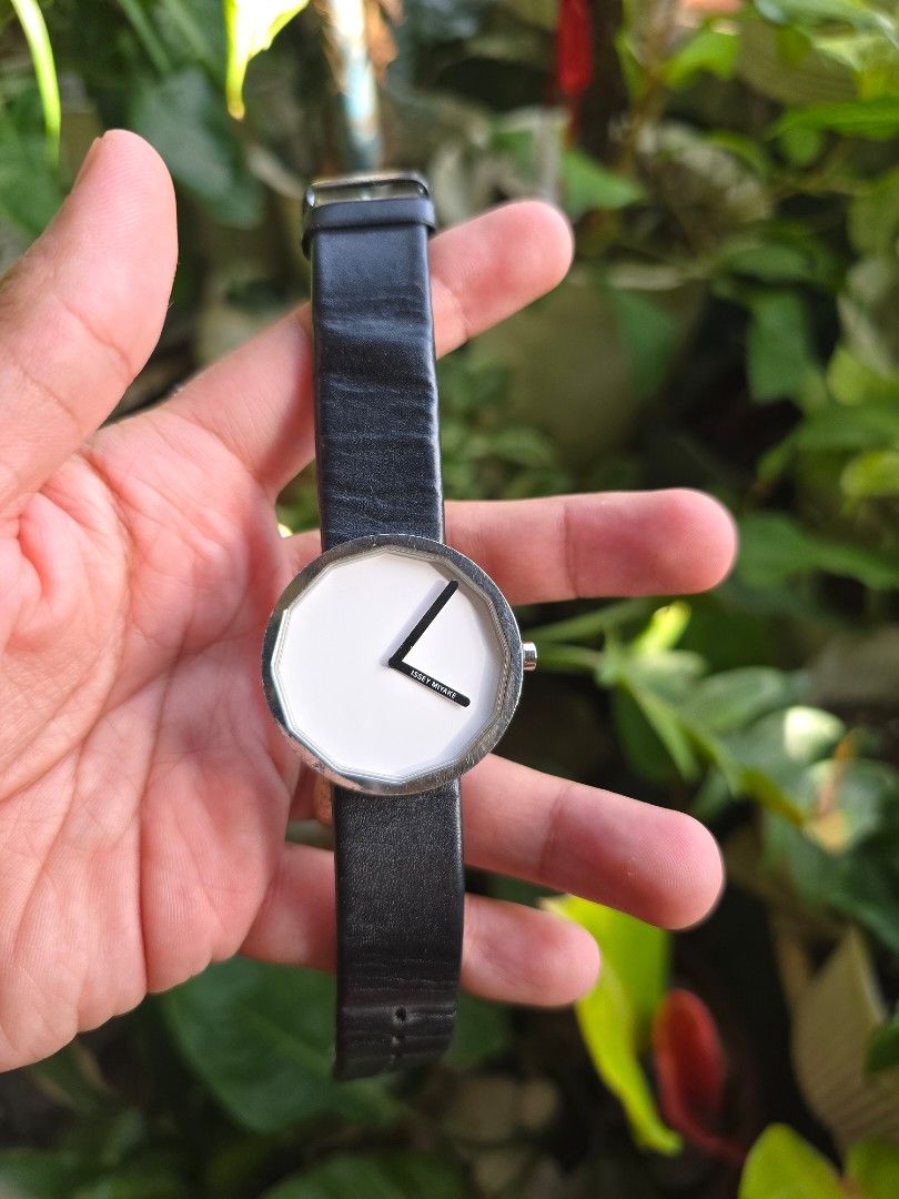 Issey Miyake Twelve (Category: Luxury Watches) located in Manila. Submitted by timearcph (Listing ID 1417827909, Image 2). Description: This is an Issey Miyake Twelve watch, designed by Naoto Fukasawa, featuring a dodecagonal (12-sided) mineral glass, white dial, stainless steel case, and a black leather strap. Set: Comes with watch and box Price: Php 6,000 MEETUPS: • Bacoor,Cavite • Las Pinas City SHIPPING: - Open to shipping but buyer pays for 