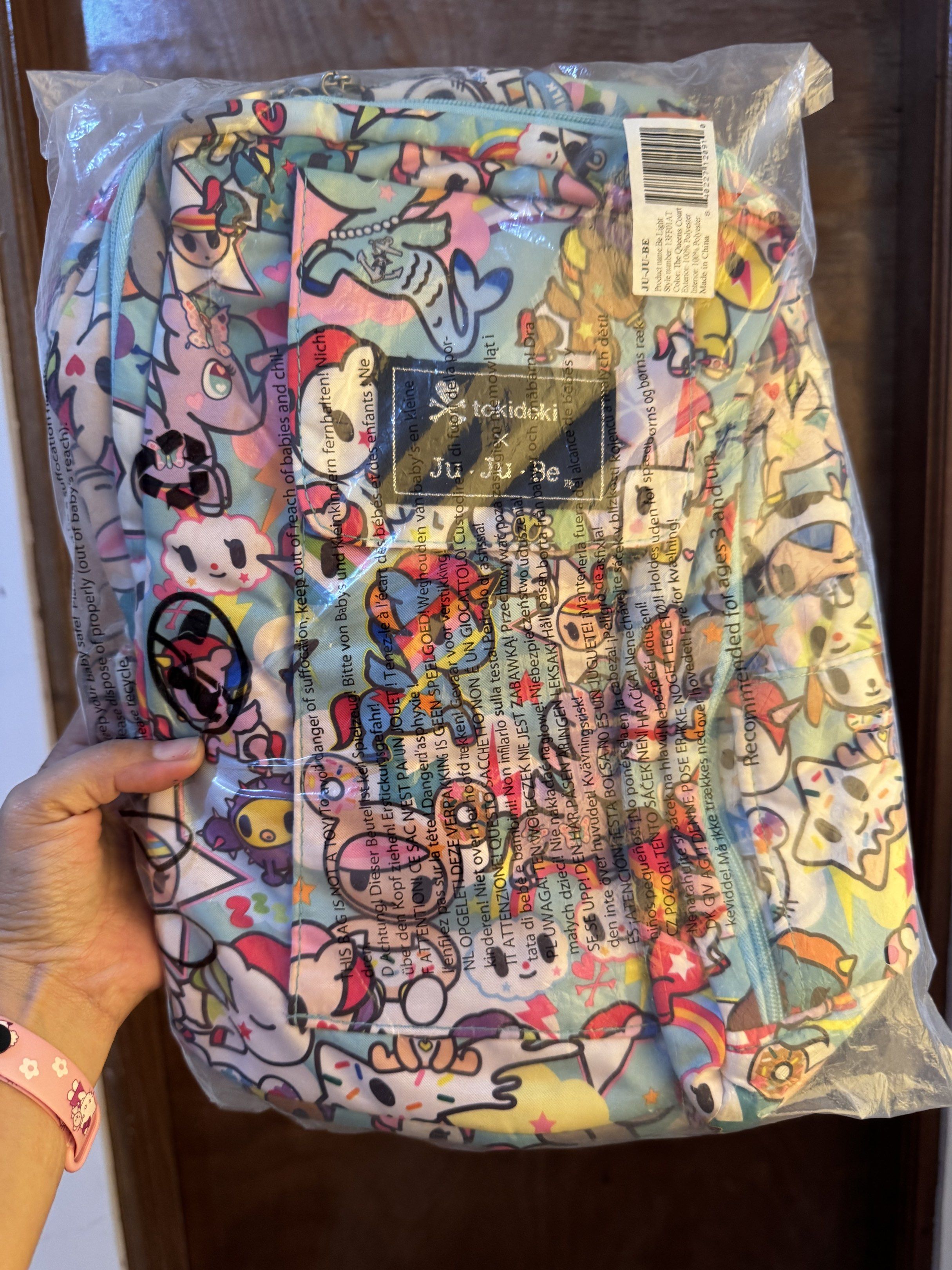 Ju-Ju-Be x tokidoki Backpack minibe uk2.0 (Category: Backpacks) located in Dagupan City. Submitted by francesco11 (Listing ID 1417935977, Image 1). Description: - Brand new Ju-Ju-Be tokidoki backpack - Still in original packaging - Recommended for ages 3+ - Features a vibrant, colorful tokidoki design - Secure zipper closure.