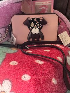 (Category: ) located in . Submitted by uptrendglam (Listing ID 1417865191, Image 1). Description: .