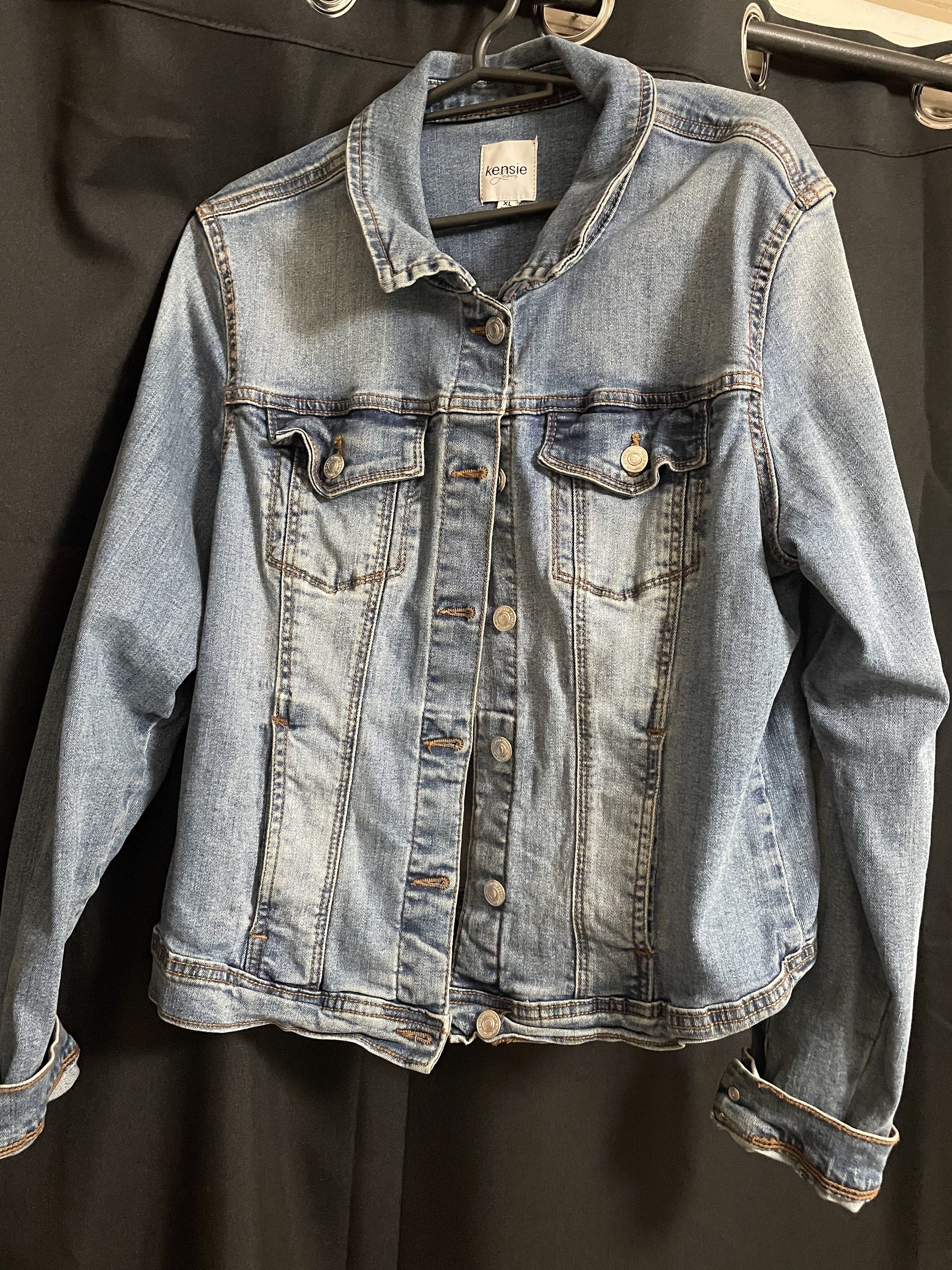 Kensie Jeans Denim Jacket - XL (Category: Coats, Jackets and Outerwear) located in Manila. Submitted by kyletrvs (Listing ID 1417890166, Image 3). Description: - Kensie Jeans denim jacket - Size: XL - Light blue wash - Classic button-up design - Front pockets - Made in Pakistan - Perfect for layering ps: random brand chosen since no kensie brand included on the list.