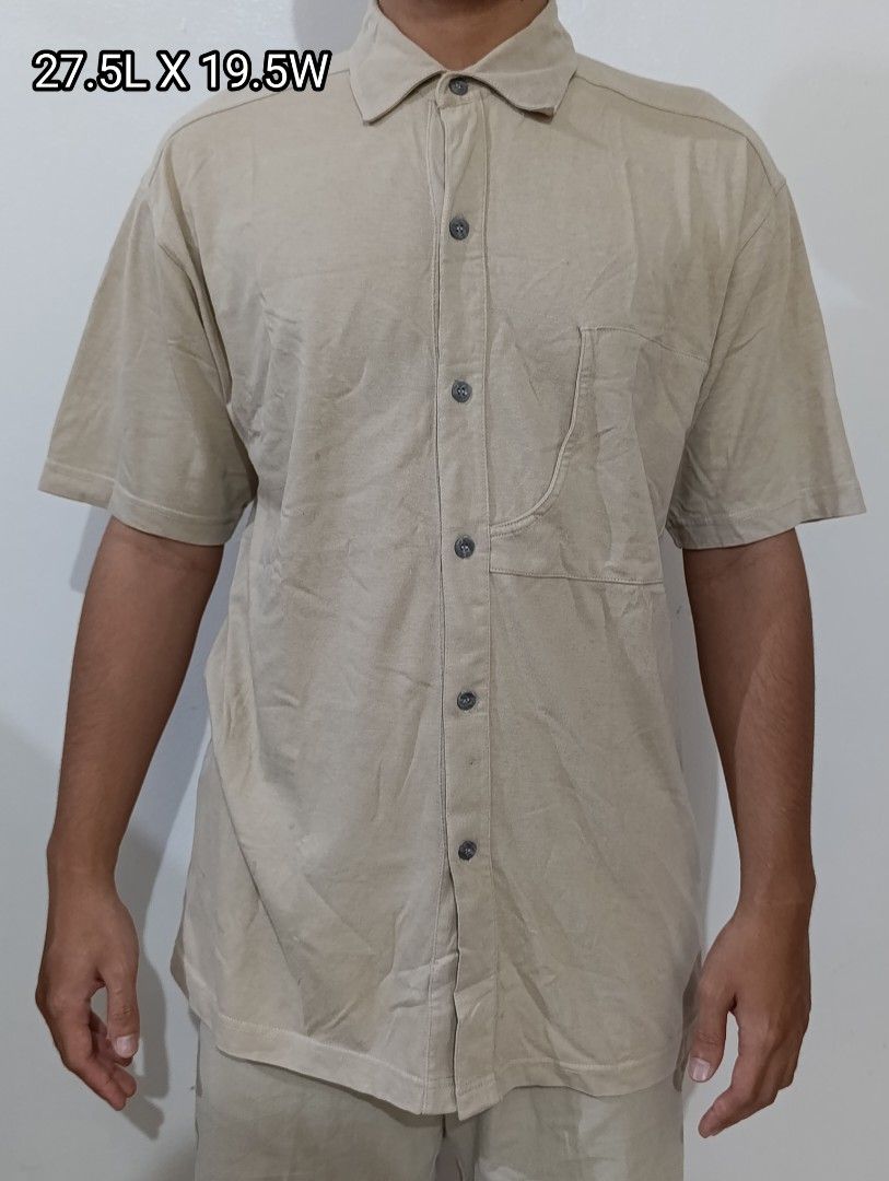 Lee Short Sleeve Shirt - Beige (Category: Tshirts & Polo Shirts ) located in Marikina City. Submitted by beeeekenneth (Listing ID 1417825129, Image 3). Description: Lee beige short-sleeved shirt Size: 27.5'L X 19.5'W (MEDIUM) reference 5'9 height issue:penhole in right shoulder used Location: Marikina + we can do Lalamove for shipment and Gcash for payment pm for interested.