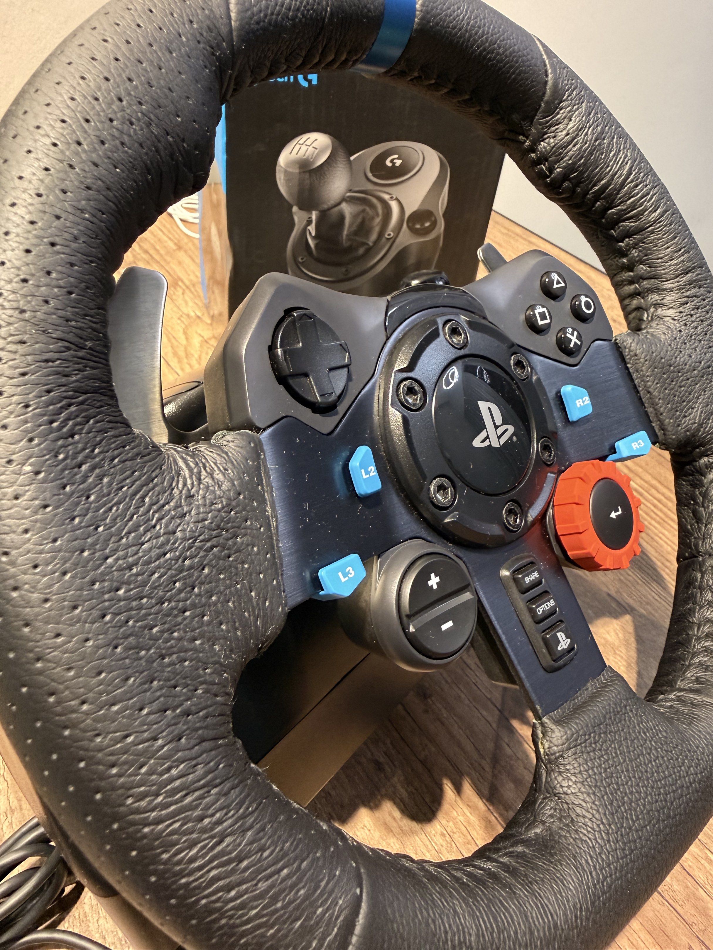 Logitech G29 Driving Force Racing Wheel & Shifter for PC, Video Gaming ...