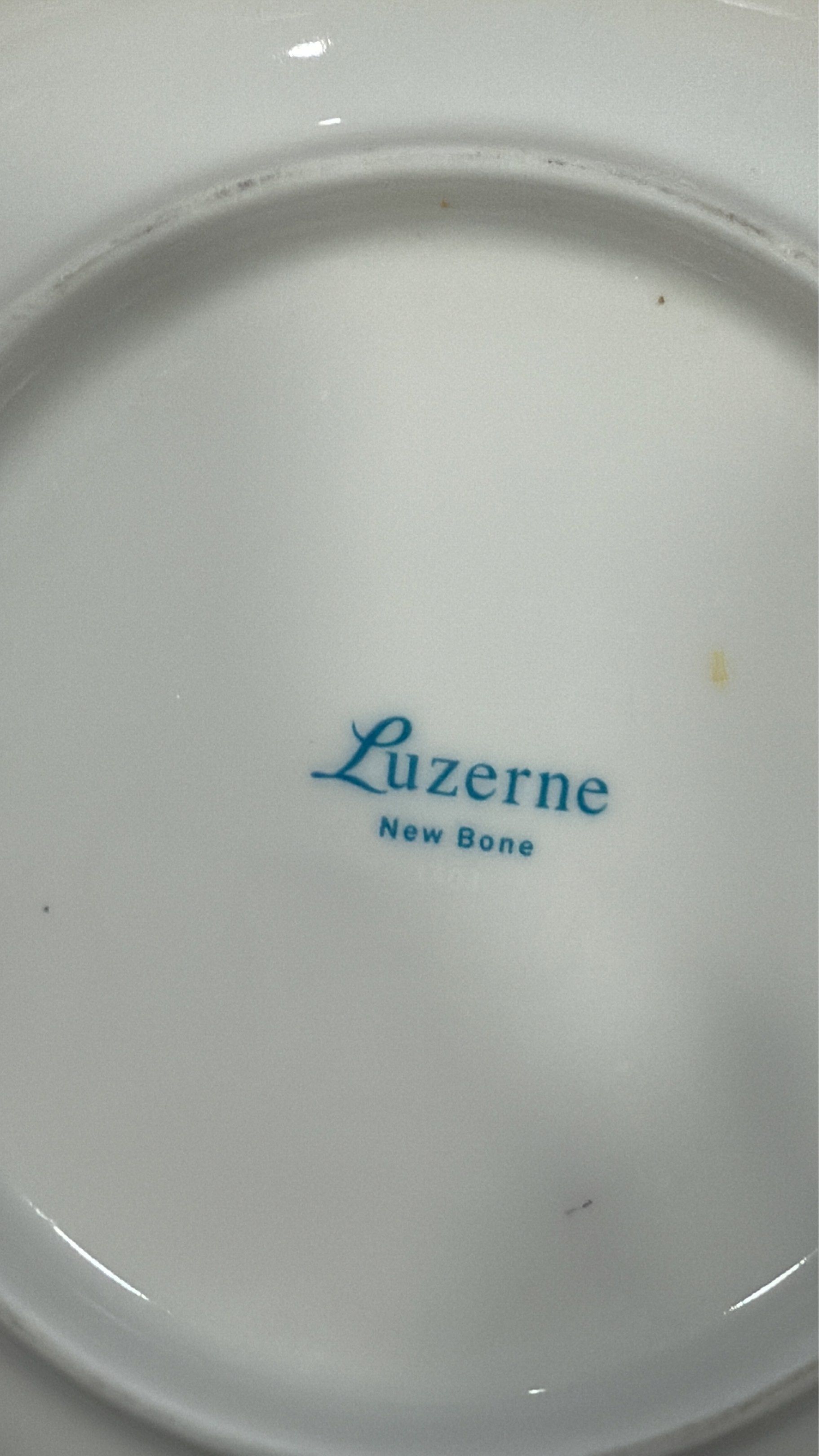 Luzerne White Plates - Various Sizes439501800342169607