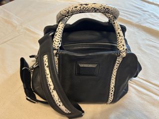 （分類：）位於 。 由 lam77 提交（商品編號 1417927126，圖片 1）。簡介： 。