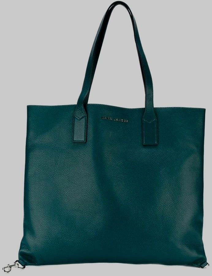 Marc Jacobs Teal Tote Bag (Category: Luxury Bags & Wallets) located in Pasig City. Submitted by lfboutique (Listing ID 1417859417, Image 1). Description: - original almost new Marc Jacobs tote bag - Beautiful teal color - Spacious interior with gold lining - Includes matching pouch - Sturdy handles - Detachable strap - Marc Jacobs logo visible - Perfect for any occasion pasig loc no cod lalamove or j&t.