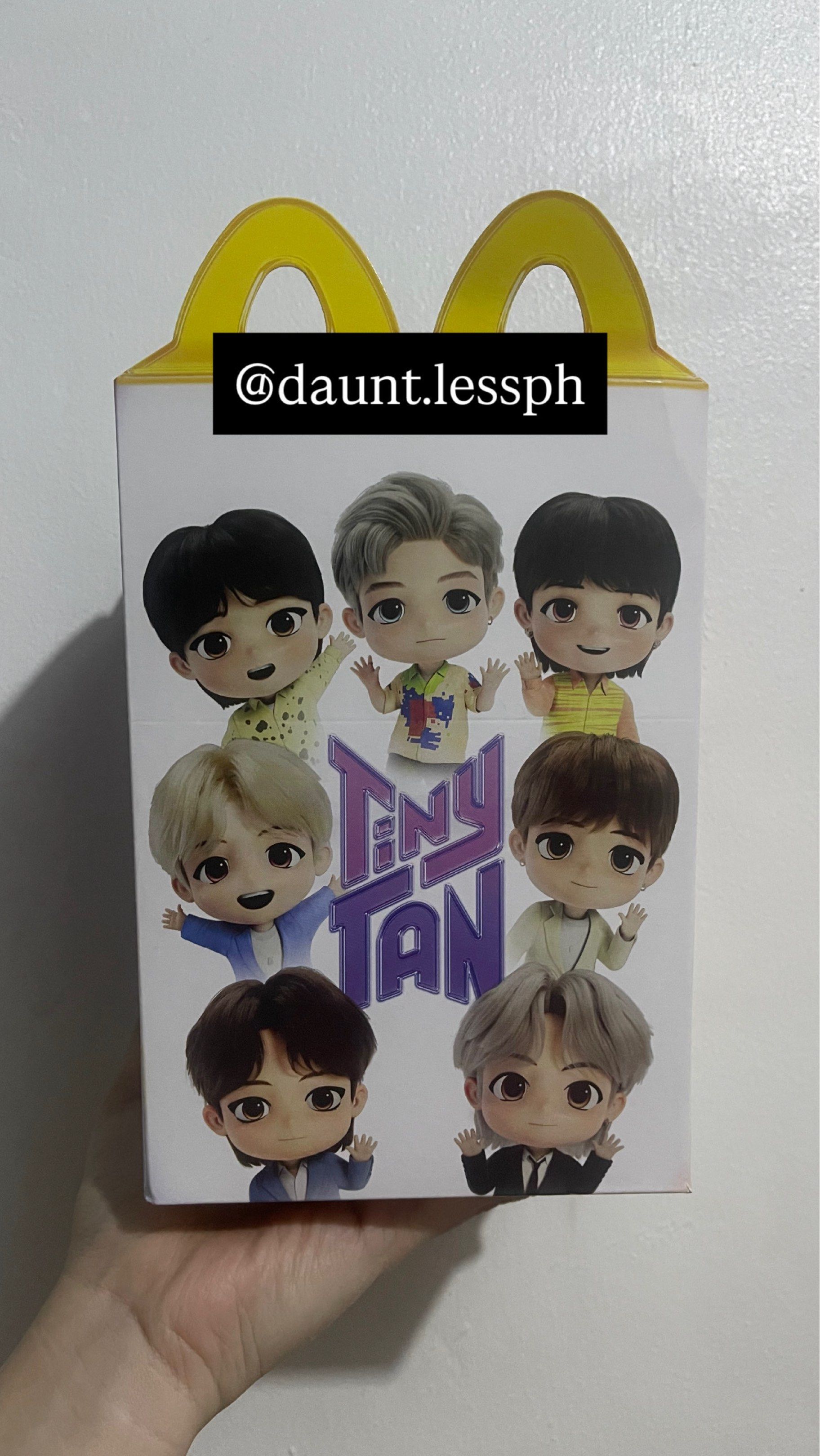 McDonald’s Tiny Tan (Category: Designer & Blind Box Toys) located in Manila. Submitted by daunt.lessph (Listing ID 1417833618, Image 2). Description: BTS TinyTAN – COMPLETE SET 💜✨ ✔️ Complete set with all 7 TinyTAN characters ✔️ Each figurine comes with its original box ✔️ Well-kept and in great condition ✔️ Perfect for BTS fans & collectors 📩 Message me for more details 📦 Can do shipping via J&T .