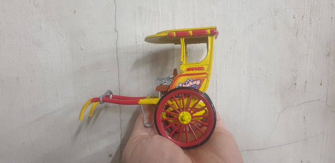 Metal Diecast Mini Kalesa (Category: Vehicle & Diecast Models) located in Manila. Submitted by zandre615 (Listing ID 1417859454, Image 2). Description: Metal diecast mini kalesa In good condition Manila atea.