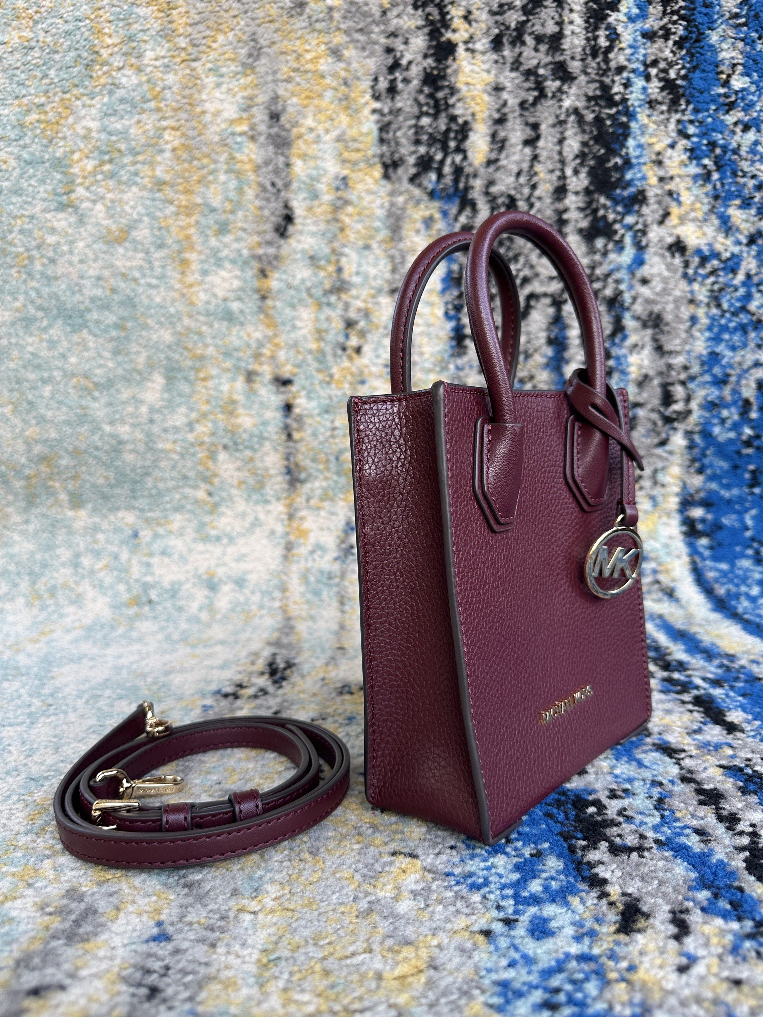 Michael Kors Mercer Burgundy (Category: Luxury Bags & Wallets) located in Paranaque City. Submitted by changingclassic (Listing ID 1417832634, Image 3). Description: Michael Kors Mercer Burgundy -Authentic 💯 -Unused -What you see what you get -Actual photos posted -Kindly check all the attached photos DM FOR INTERESTED .