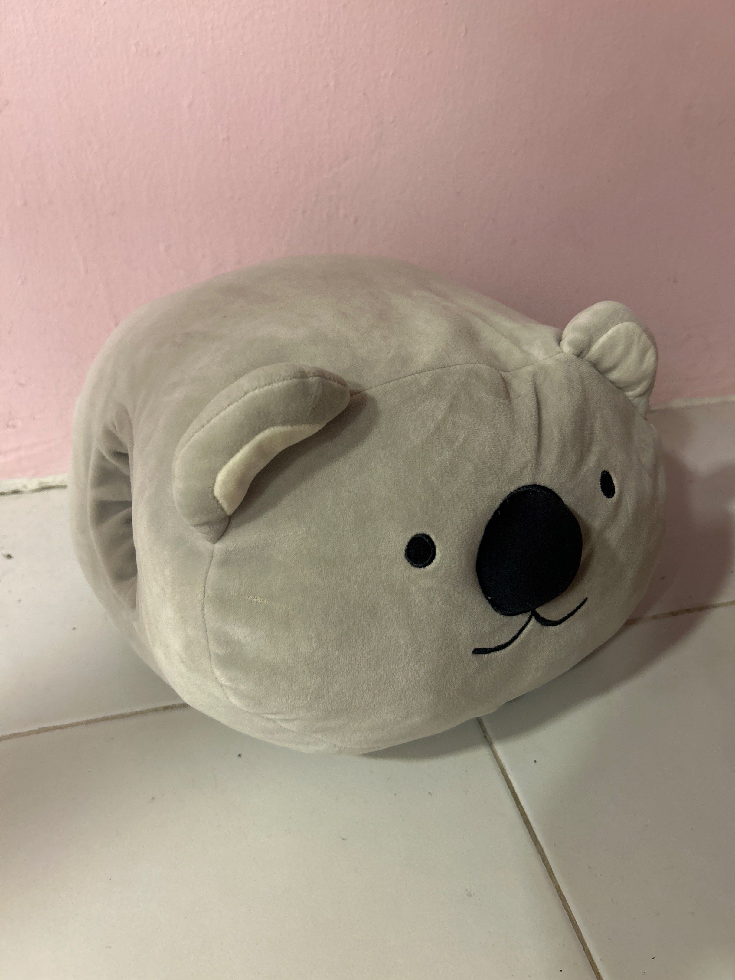 Mumuso Stuffed Toy Koala Hand Warmer (Category: Plushies & Soft Toys) located in Muntinlupa City. Submitted by palee22 (Listing ID 1417922628, Image 1). Description: PM for details MOP: Gcash or BDO MOD: J&T or Lalamove.