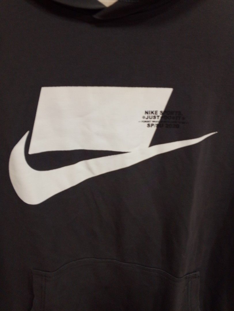 Nike Hoodie Jacket (Category: Hoodies) located in Antipolo. Submitted by technothrift (Listing ID 1415414586, Image 2). Description: Excellent Fabric and Print Condition Minimal Stain| Check Picture Attached Medium to Semi Large Dimes :21x25.
