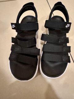 (Category: ) located in . Submitted by babyitems_partystuff (Listing ID 1417955223, Image 1). Description: .