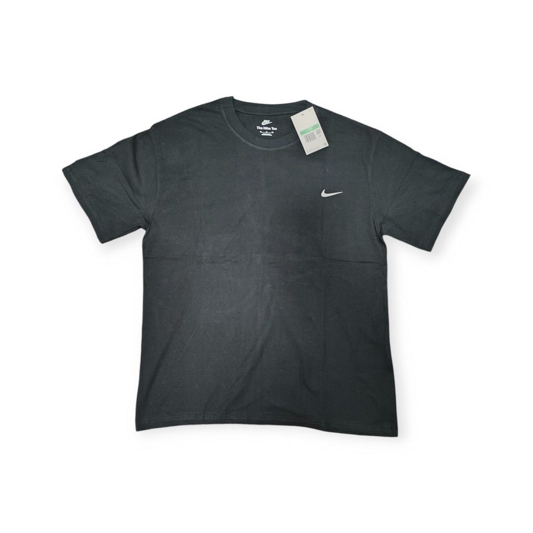 NIKE SMALL SWOOSH T-SHIRT (Category: Tshirts & Polo Shirts ) located in Bacoor. Submitted by secretsup (Listing ID 1417999419, Image 1). Description: N I K E SMALL SWOOSH T-SHIRT SIZE : XL WITDH - 23 LENGTH - 28 700 PLUS SF.