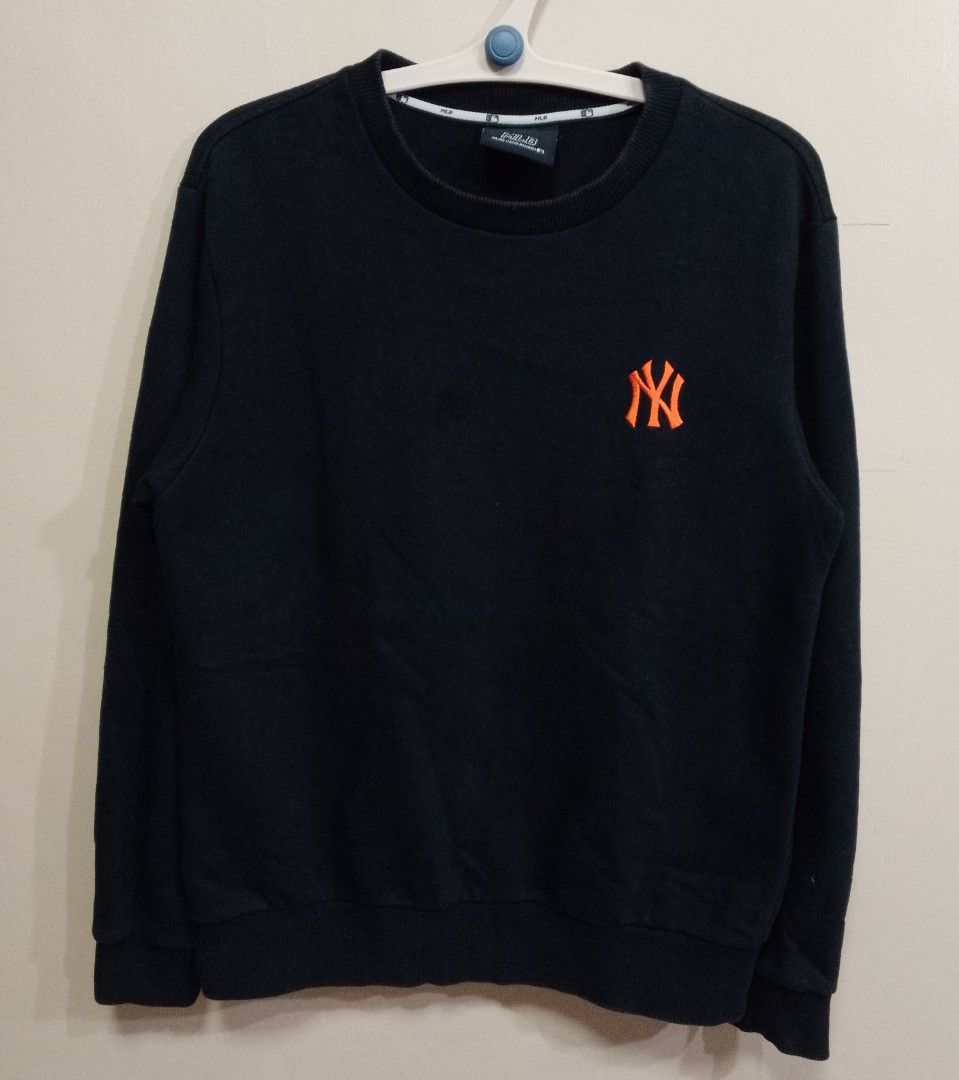 NY MLB Pull over (Category: Tshirts & Polo Shirts ) located in Antipolo. Submitted by technothrift (Listing ID 1417925458, Image 1). Description: Excellent Condition 🔥 Dimes 19x24 / S-M Color Rate 9.2/10.