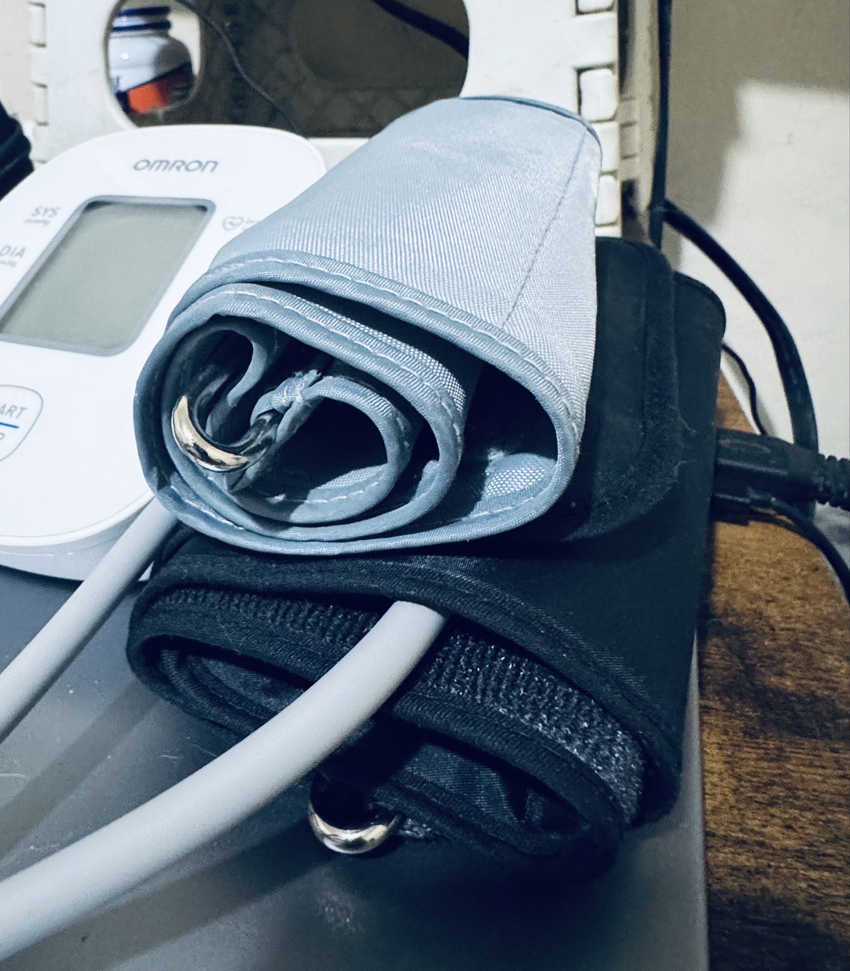 Omron Blood Pressure Monitor - RUSH! (Category: Health Monitors & Weighing Scales) located in Dinalupihan. Submitted by prelovedbygt (Listing ID 1417824661, Image 3). Description: - Omron blood pressure monitor - Includes cuff and carrying case - Digital display - Start/stop button - Portable and easy to store Inclusions: Omron BP Monitor (+Extra machine plugs) EVA-material Hard Case Omron 22-32cm Arm Cuff Omron 22-42cm Arm Cuff Fixed price. Rush
