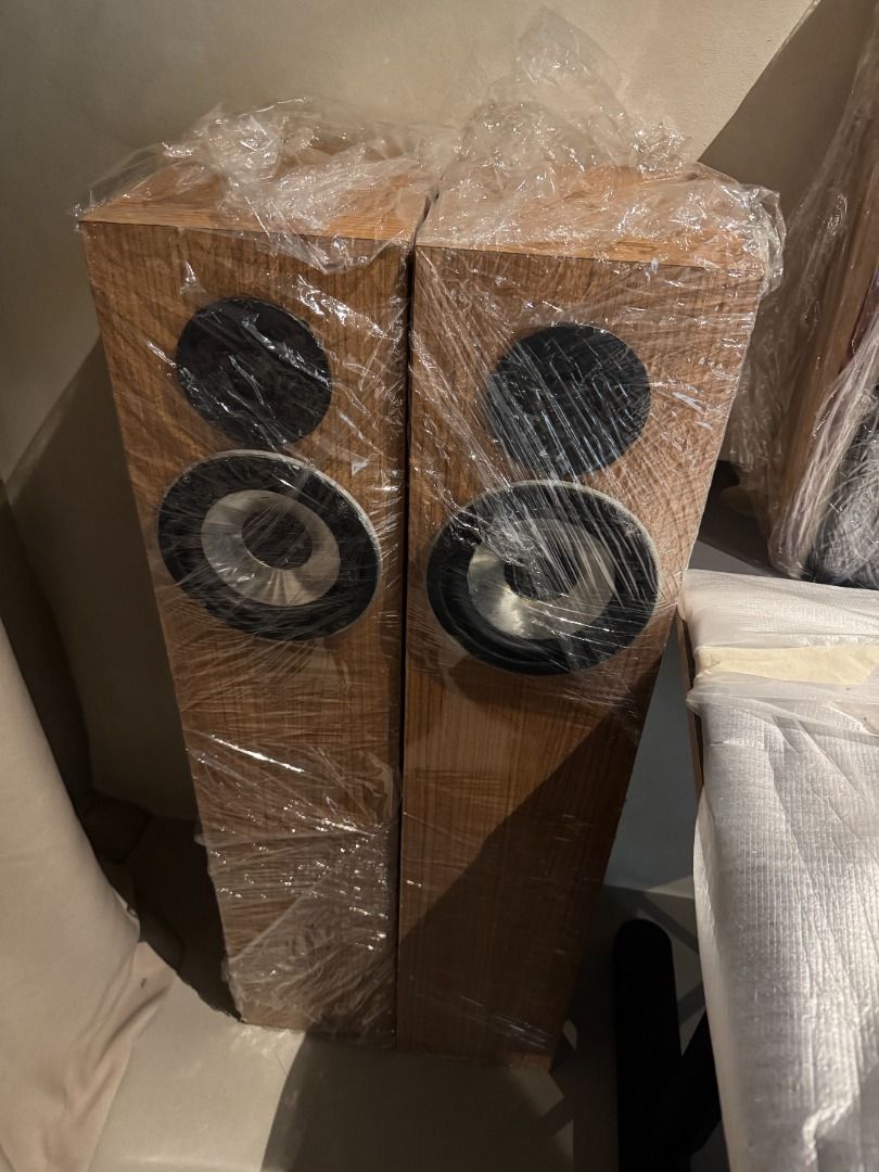 Pair of Tower Speakers