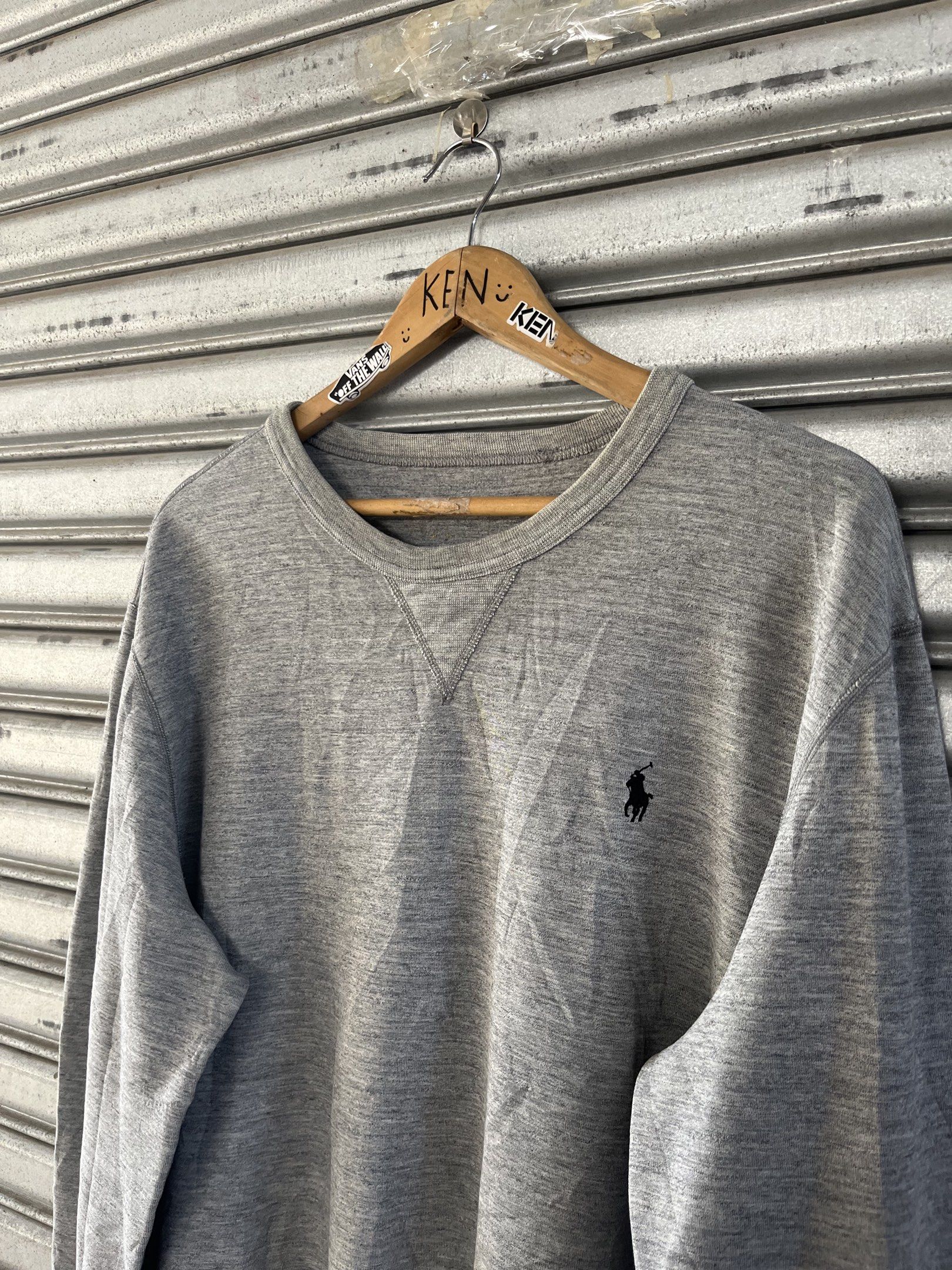 Polo Ralph Lauren Gray Sweatshirt (Category: Coats, Jackets and Outerwear) located in Manila. Submitted by abejaronke97521 (Listing ID 1417872684, Image 2). Description: - Polo Ralph Lauren sweatshirt - Iconic polo logo on chest - Crew neck - Long sleeves .