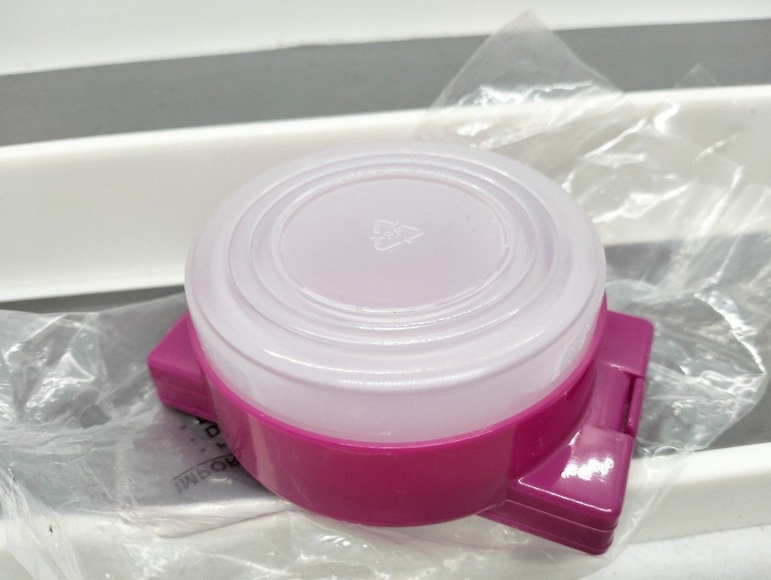 Portable Pill Box with Retractable cup (Category: Medical Supplies & Tools) located in Baguio. Submitted by toys_of_yesteryear (Listing ID 1417992396, Image 3). Description: 📌Loc. Baguio 📌Brand: None 📌Item: Portable Pill box + medicine cup 📌Crossposted in other selling platforms 📌Condition: New 📌Mop: Gcash 📌Mod: J&T shipping fee c/o buyer ----------------------- Note: 👉Photos are part of the description. Buyers should make their own judge