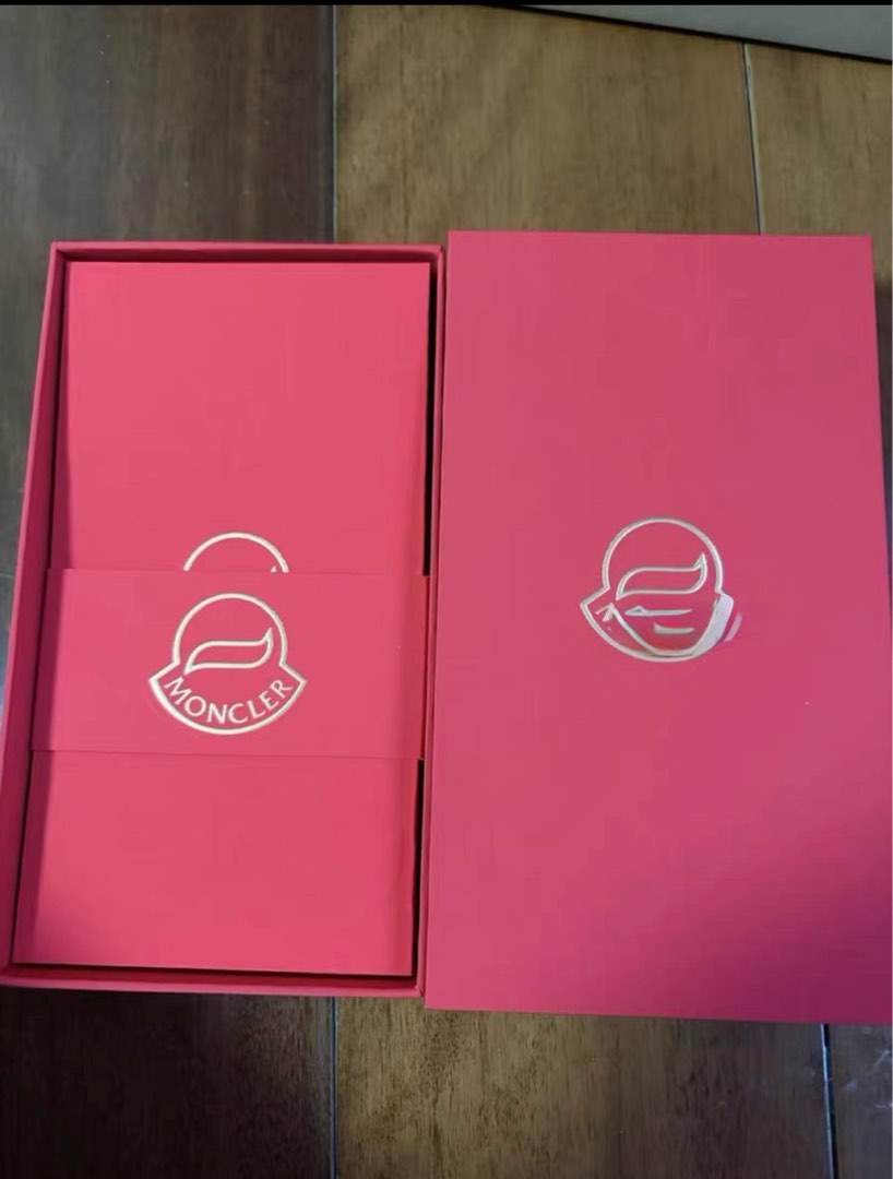 [pre-order] Moncler 2026 Year of Horse Red Packet, Hobbies & Toys ...