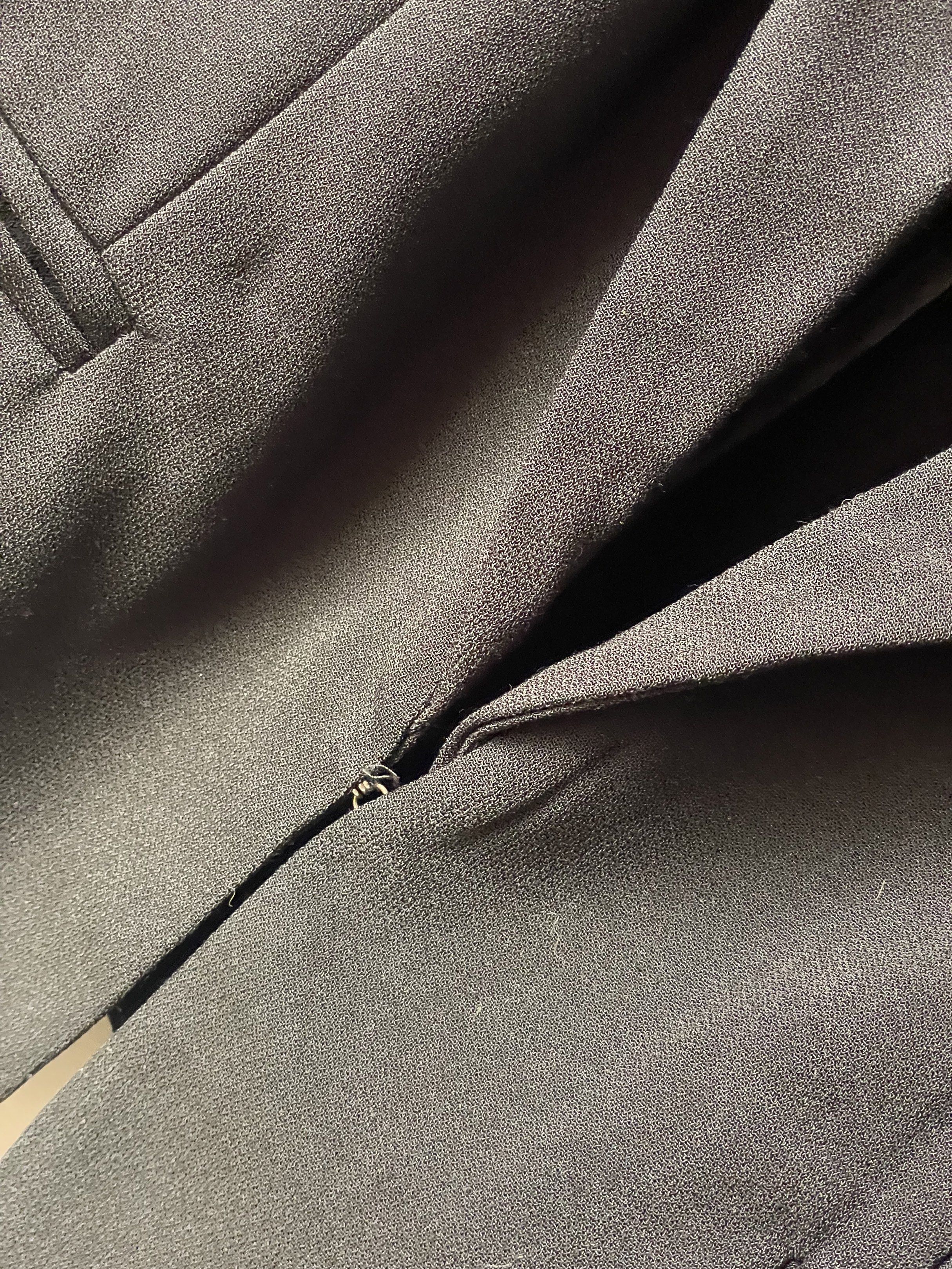 Promod Black Blazer (Category: Coats, Jackets and Outerwear) located in Manila. Submitted by chenpots (Listing ID 1417820106, Image 3). Description: - Promod black blazer - Classic open front - Folded sleeves - Two front pockets - Solid black color - Tag visible Madulas ang tela. Hindi na po masyado nagagamit. No flaw..