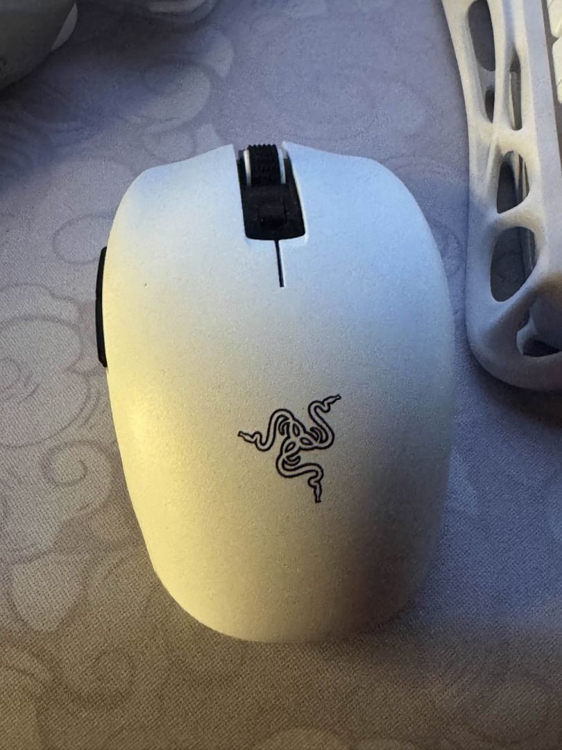 Razer Orochi V2 Wireless Gaming Mouse White (Category: Mouse & Mousepads) located in San Pedro. Submitted by christinejjj (Listing ID 1417854451, Image 1). Description: - RFS: Need funds. Gonna buy a ticket to HK. Since I'm selling all of my PC stuff, I might as well sell this one too. - No issues. Perfect for white setup..