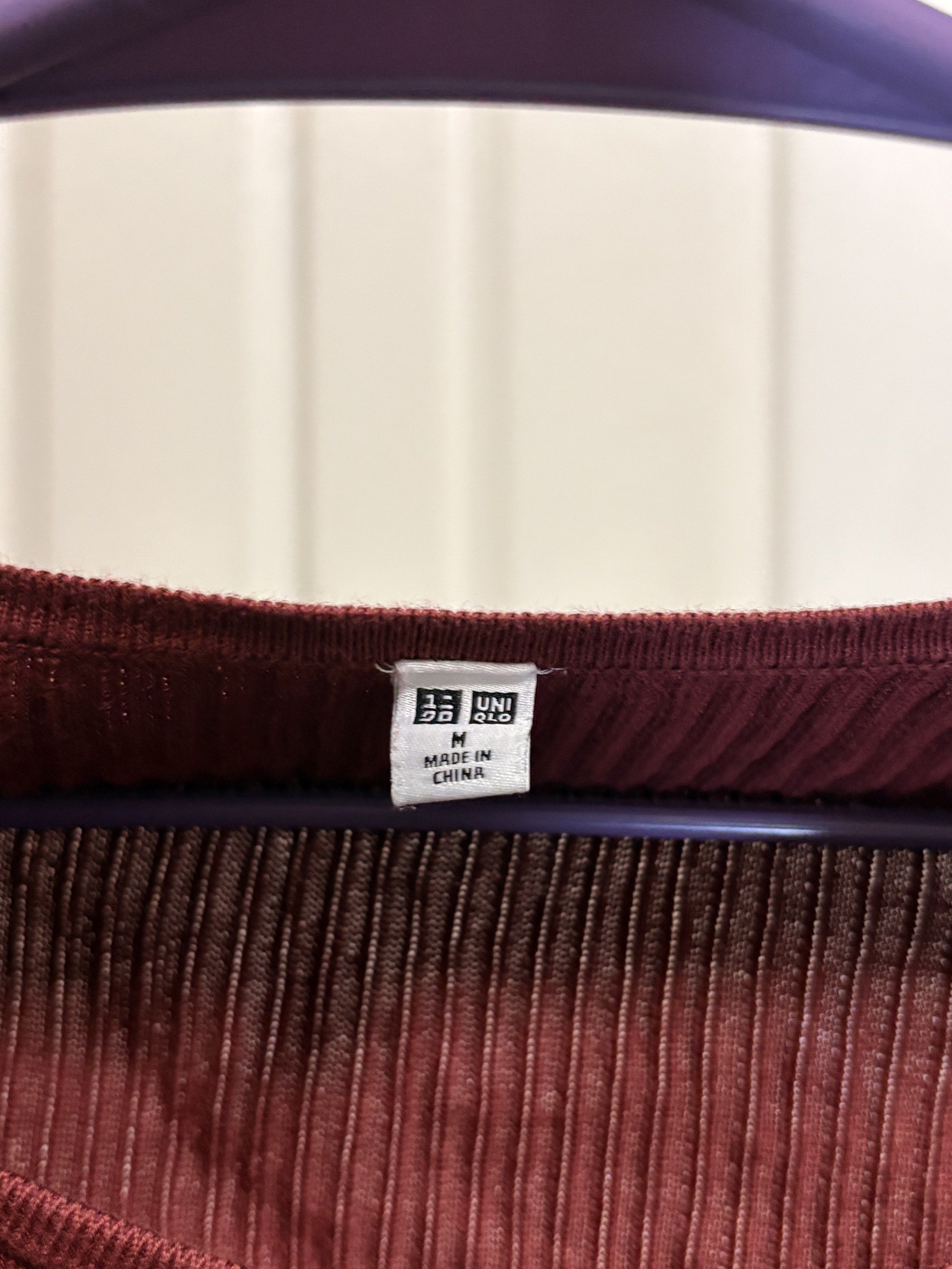 Red pleated uniqlo longsleeve (Category: Longsleeves) located in Manila. Submitted by multivers.closet (Listing ID 1417938408, Image 3). Description: .