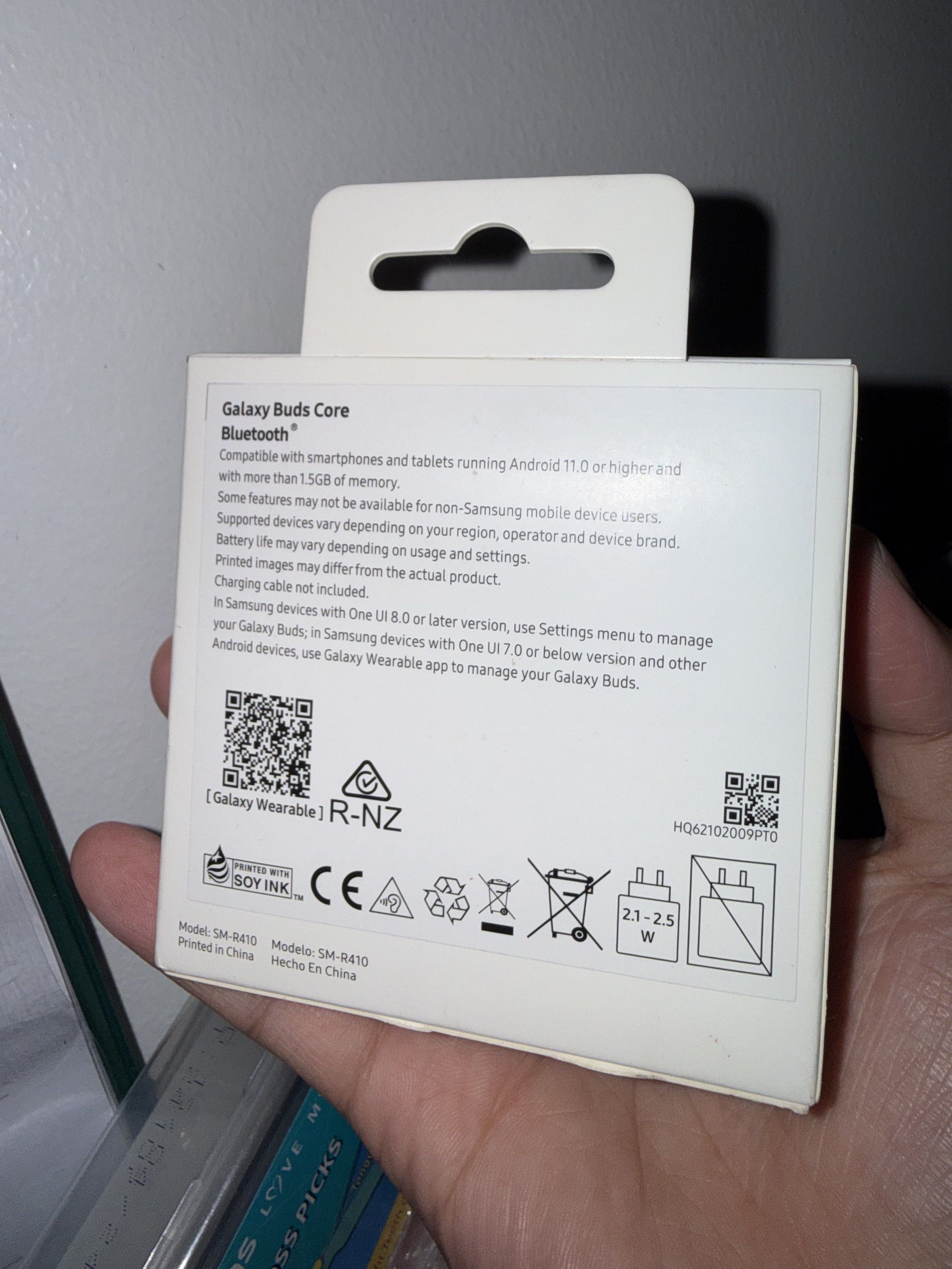 Samsung Galaxy Buds Core (Category: Earphones) located in Pasay City. Submitted by dhymill (Listing ID 1417936528, Image 2). Description: - Samsung Galaxy Buds Core - Compatible with Android 11.0 or higher - Bluetooth connectivity - Includes earbuds and original packaging.
