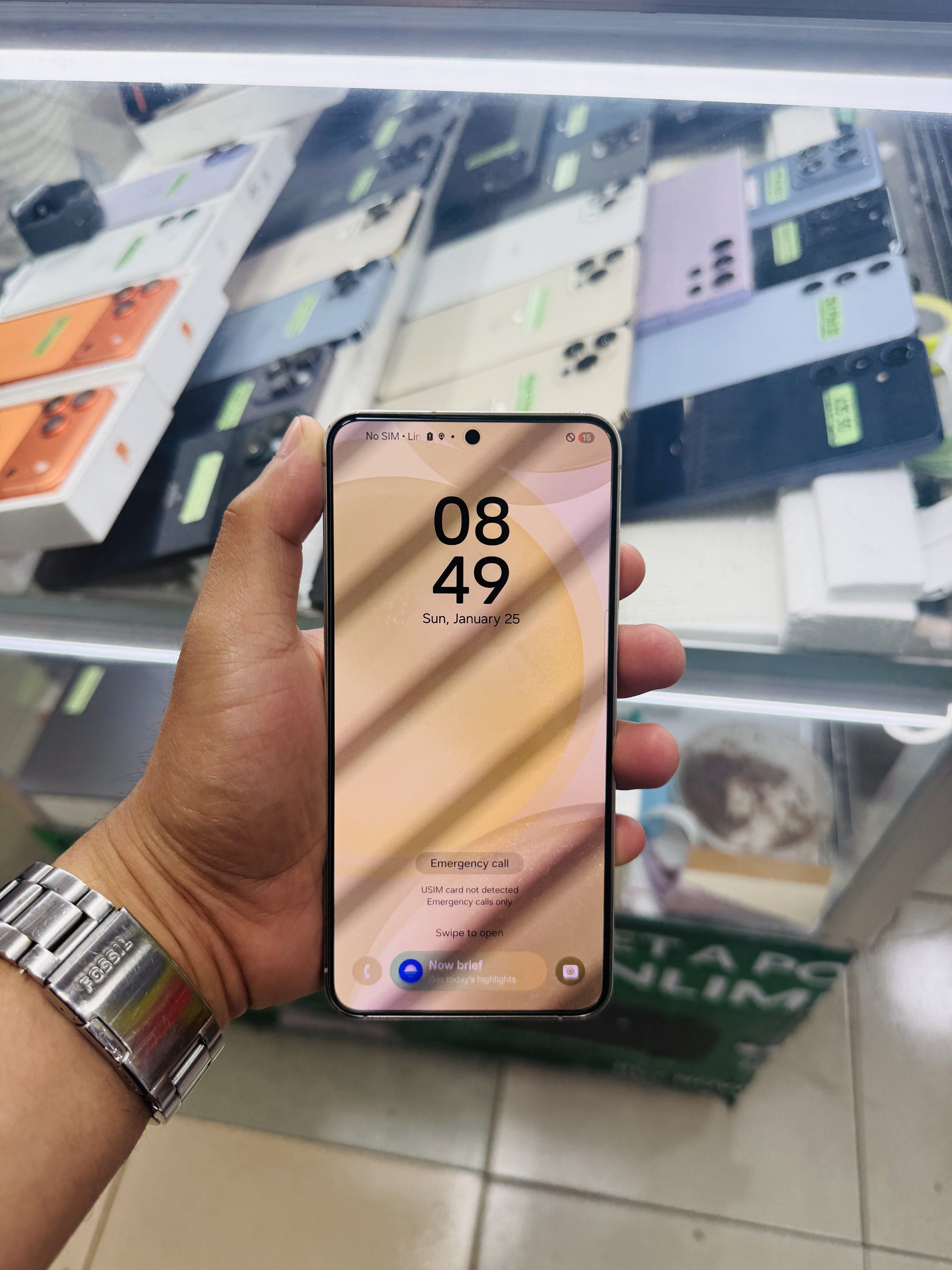 Samsung S24 5G 8/256GB Openline Single Sim (Category: Samsung) located in San Juan City. Submitted by Khalidmgdla08 (Listing ID 1417983569, Image 3). Description: FOR SALE | TRADE/SWAP Price: 19,500 On hand: Samsung S24 5G✔️ 8/256GB ✔️ OPENLINE ✔️ Single Sim ✔️ 100% Original ✔️ 99% Makinis ✔️ 99% Smooth ✔️ NOT REFURB ✔️ NO HIDDEN ISSUES ✔️ NEVER BEEN REPAIRED ✔️ TEST TO SAWA✔️ ANY MODEL OF IPHONE AND SAMSUNG ARE AVAILABLE! ✨ We accept: 🔹Cash 🔹G
