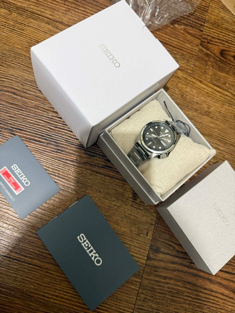 Seiko 5 Sports SRPE51 (Category: Men's Watches) located in Manila. Submitted by sakiroe (Listing ID 1417818546, Image 3). Description: Complete Set (Box, papers & warranty).