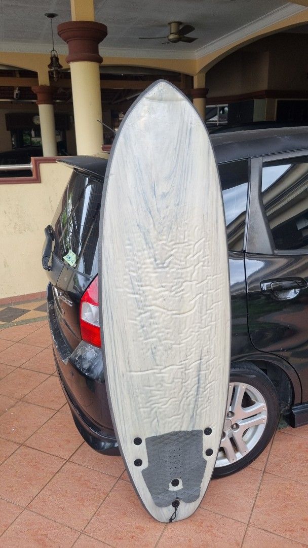 Softech surfboard (Category: Water Sports) located in Kuala Lumpur. Submitted by zarithdaniel (Listing ID 1417816696, Image 2). Description: Softech suurfboard shortboard soft top good board for beginer with out fins price - RM480.00 only.
